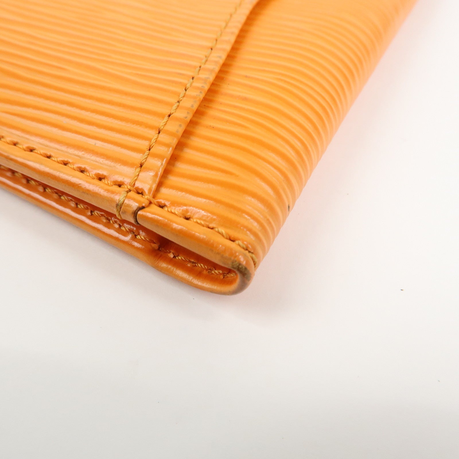 Louis Vuitton Epi Organizer de Poche Card Case Mandarin M6358H