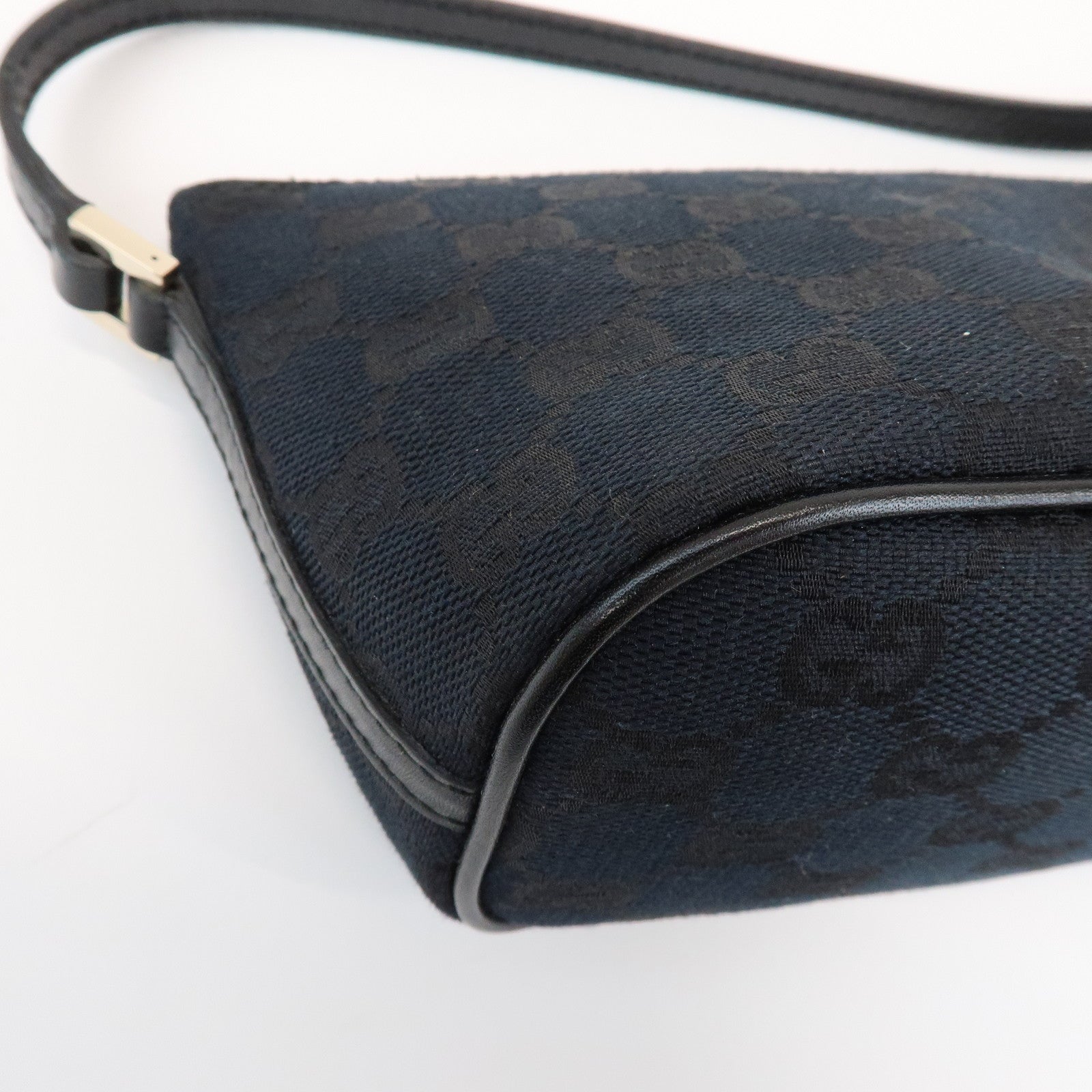 GUCCI Boat Bag GG Canvas Leather Accessory Pouch Hand Bag 039・1103