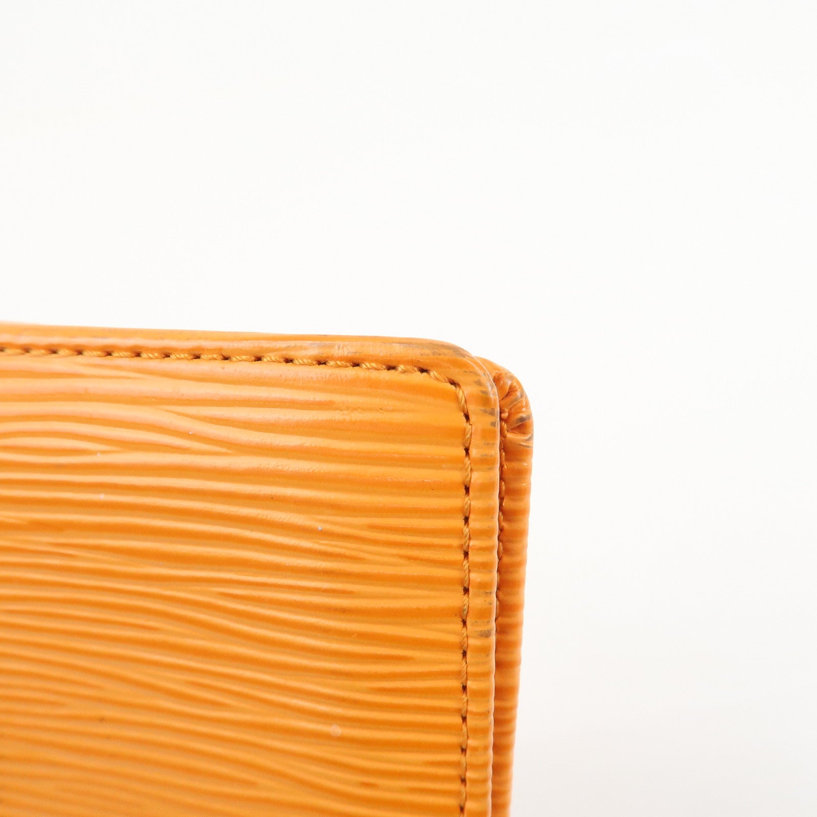 Louis Vuitton Epi Organizer de Poche Card Case Mandarin M6358H