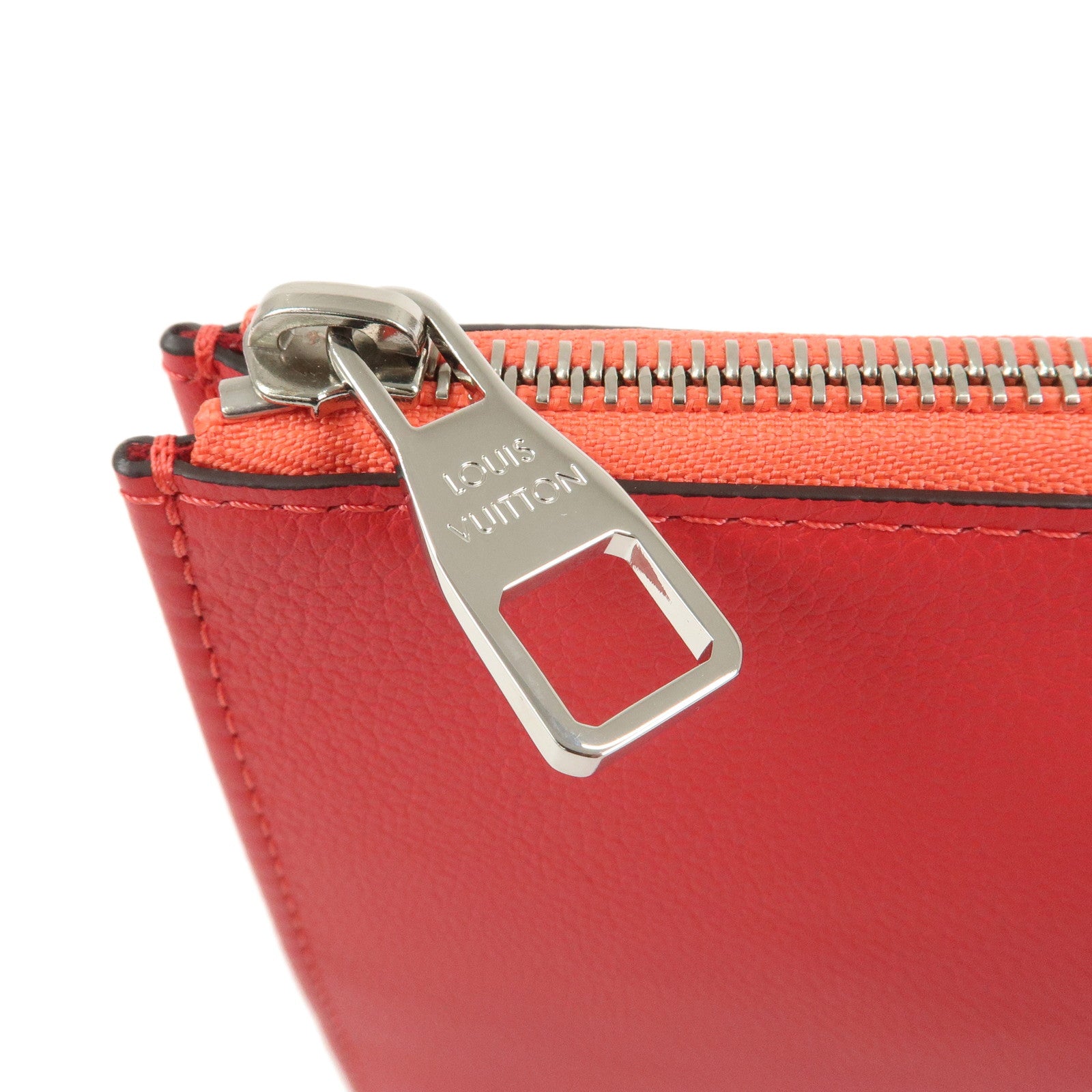 Louis Vuitton Pochette Jour PM Taurillon Leather Pouch Red R99586