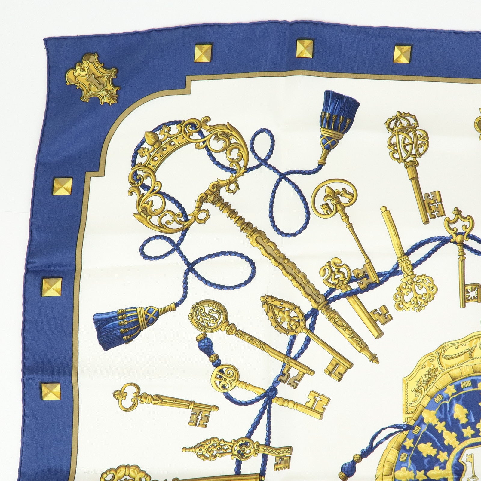 HERMES Carre 90 Silk 100% Scarf LES CLES THE KEYS RARE White Navy