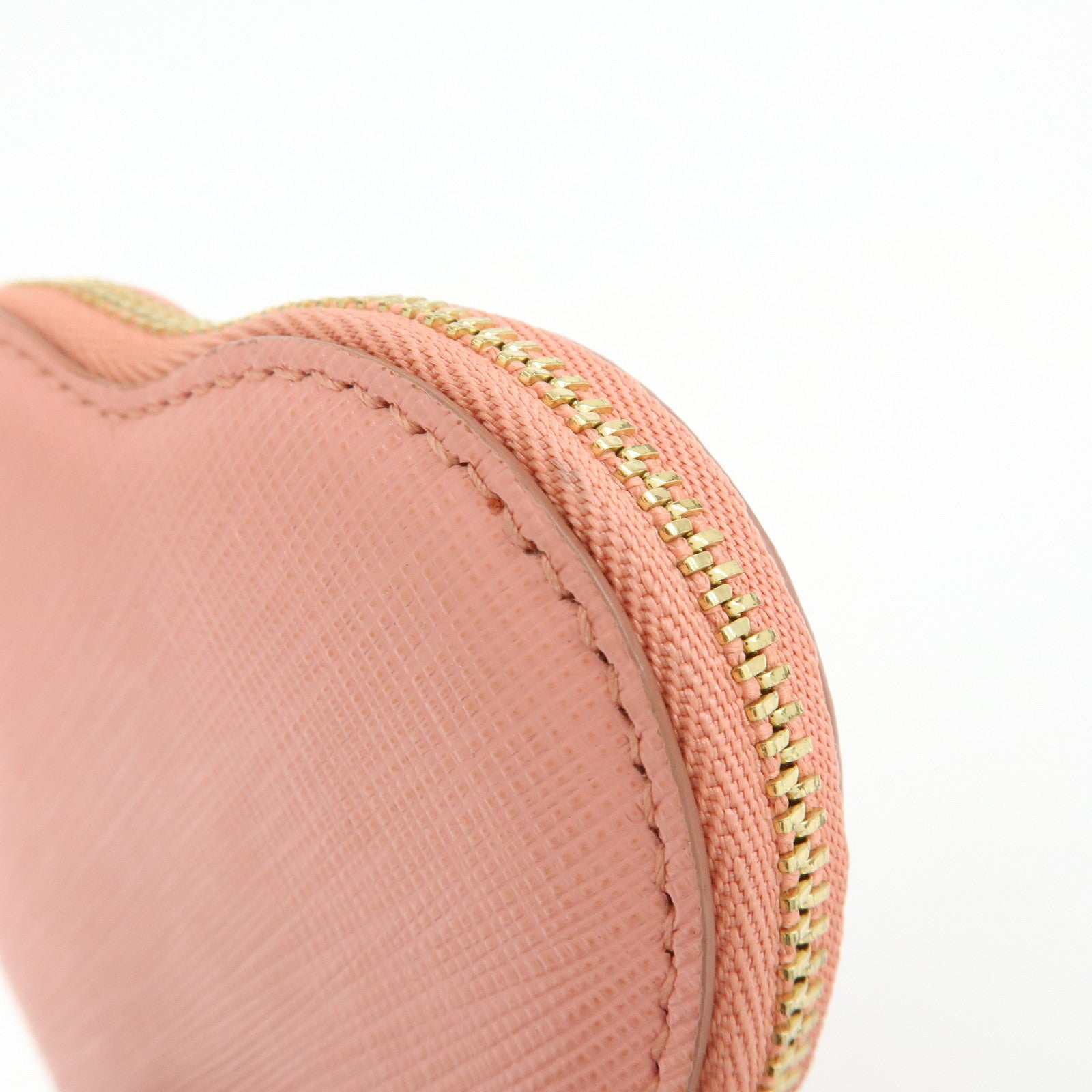 Ferragamo Gancini Leather Heart Motif Coin Case Pink