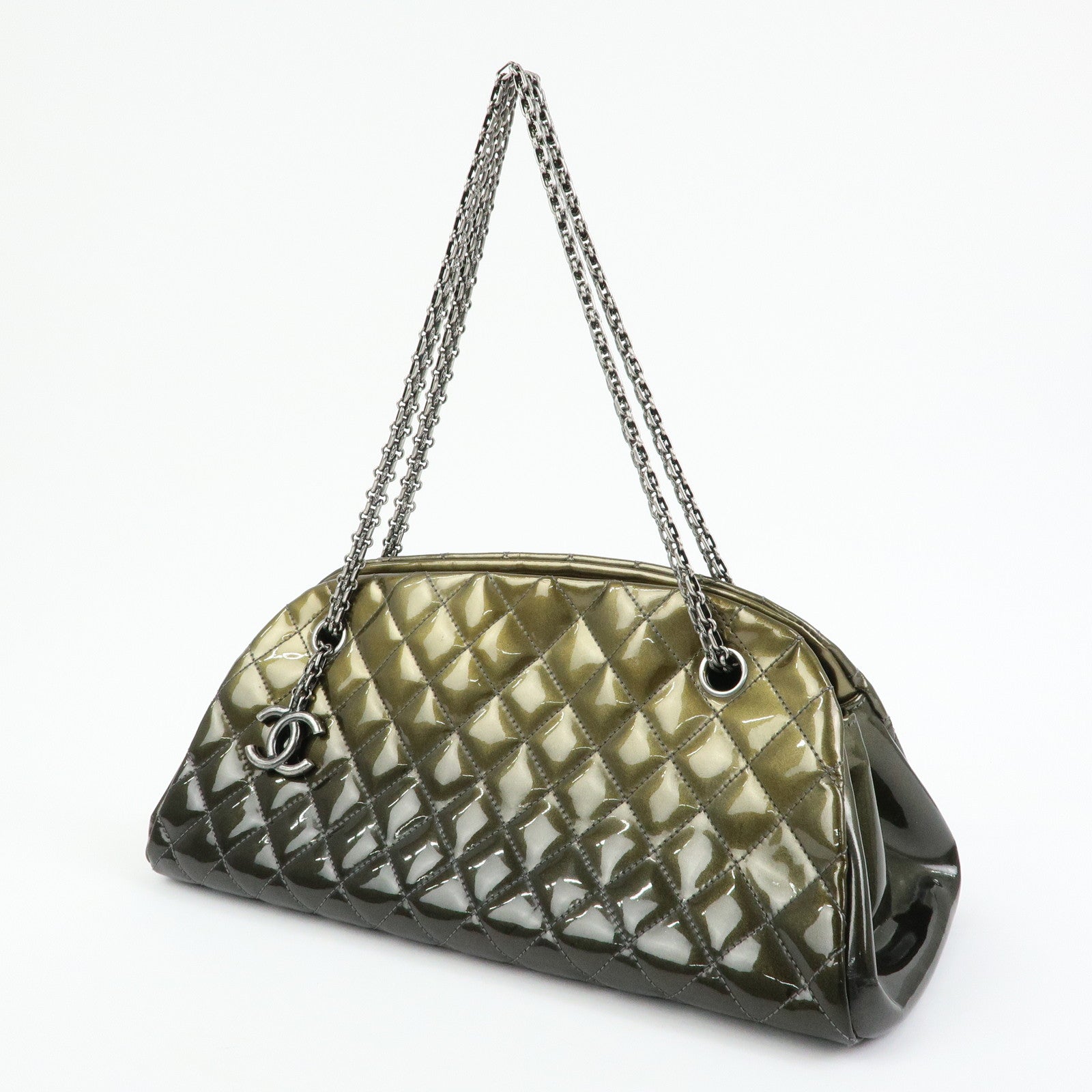 CHANEL Mademoiselle Matelasse Patent Leather Shoulder Bag A50557