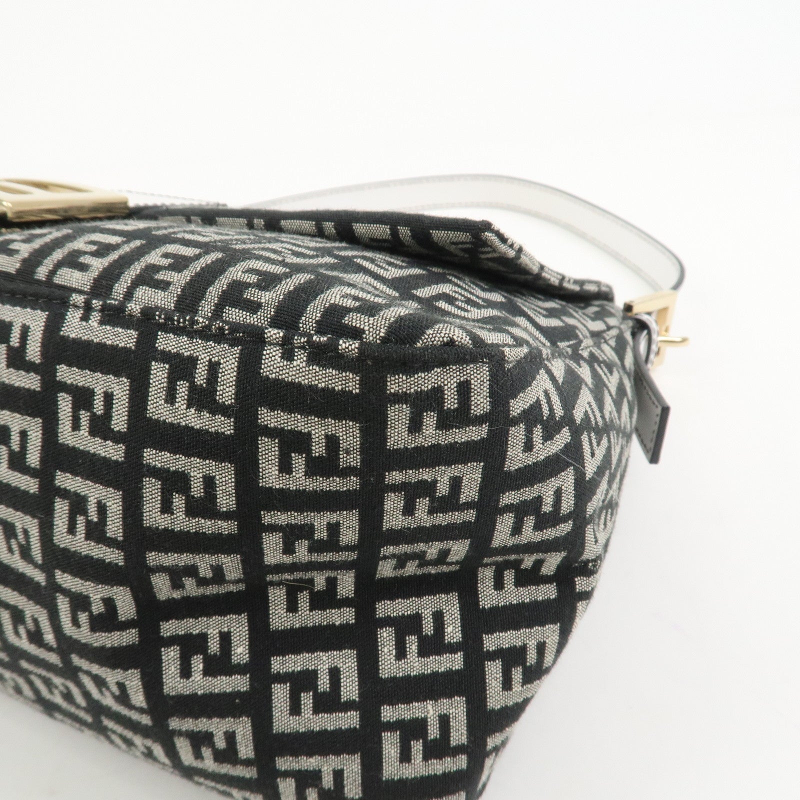 FENDI Mamma Baguette Zucchino Leather Canvas Shoulder Bag 8BR001