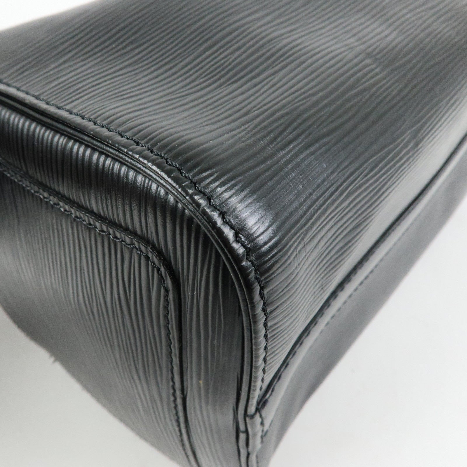 Louis Vuitton Epi Leather Speedy 25 Hand Bag Boston Bag Noir M59032