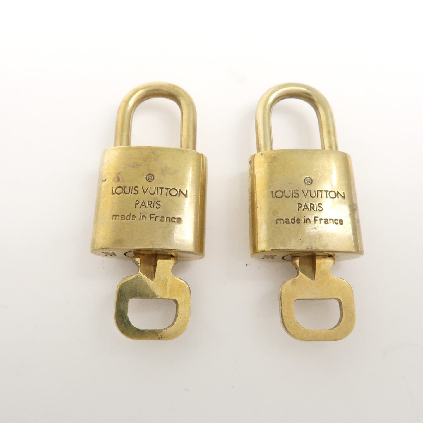 Louis Vuitton Set of 10 Lock & Key Cadena Key Lock Gold