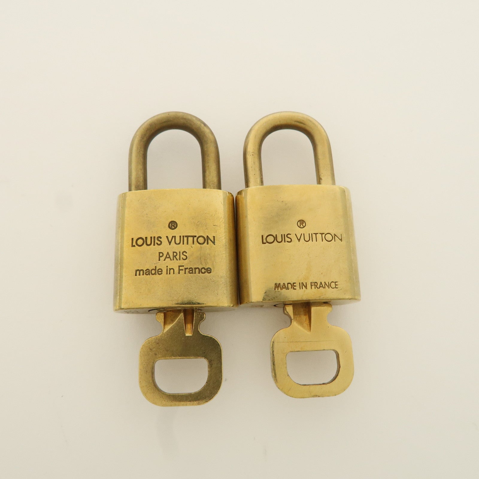 Louis Vuitton Set of 10 Lock & Key Cadena Key Lock Metal Gold Used