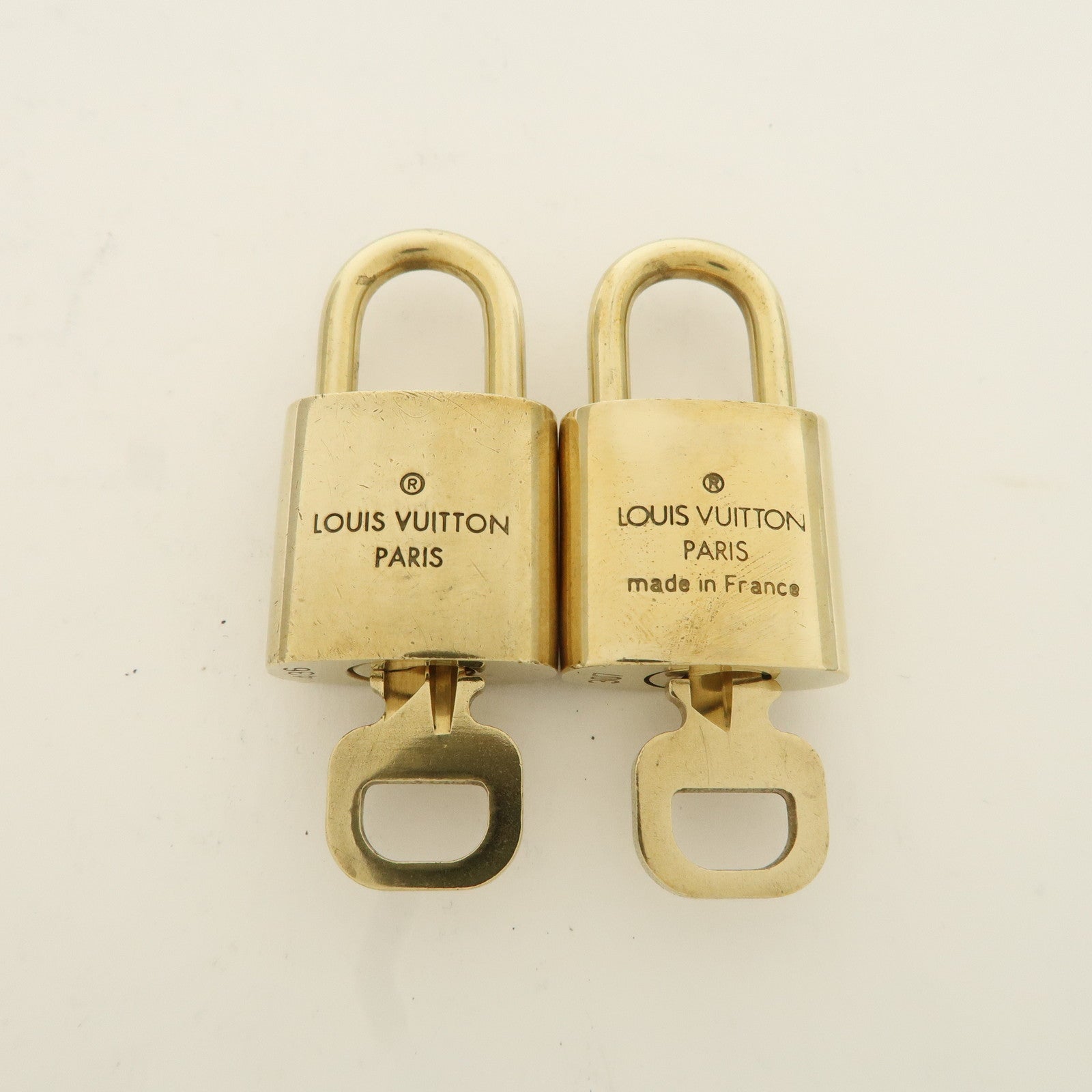 Louis Vuitton Set of 10 Lock & Key Cadena Key Lock Metal Gold Used