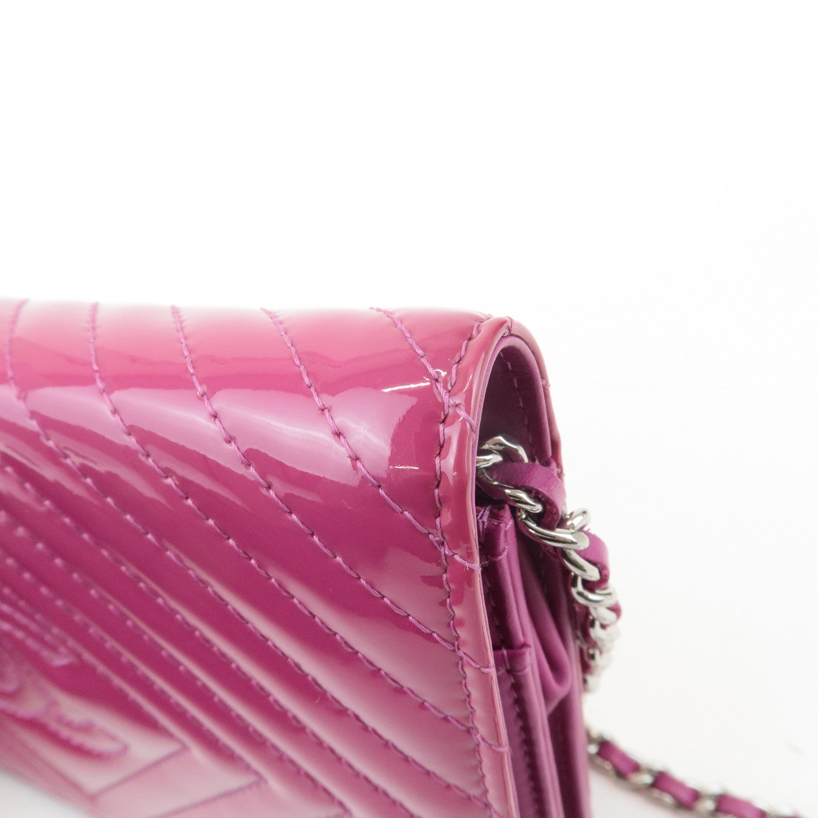 CHANEL COCO Mark Shevron Patent Leather V Stitch Chain Wallet Used