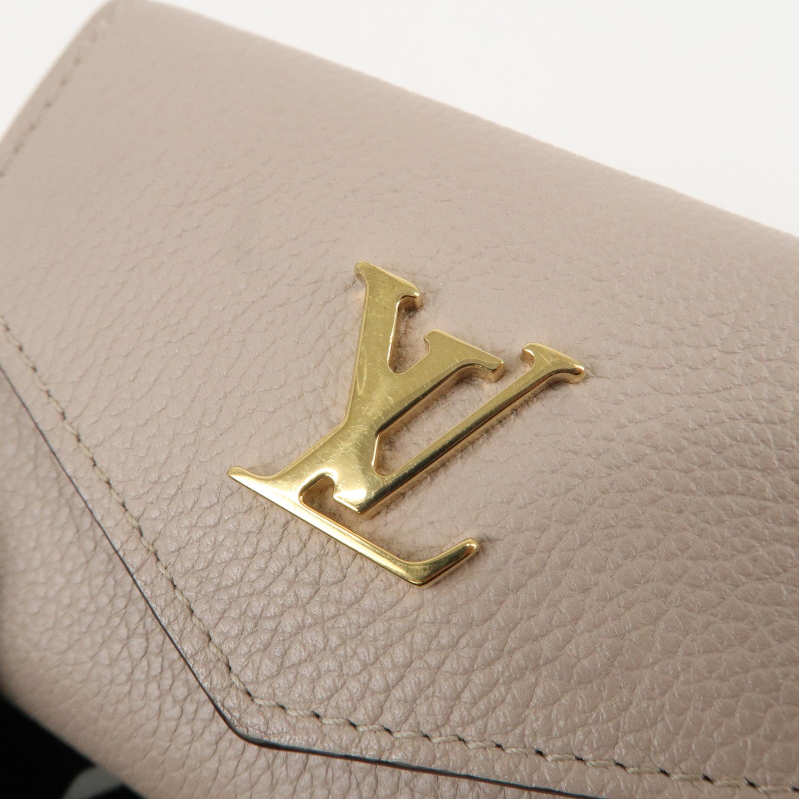 Louis Vuitton Portefeuille Lock Mini Wallet Greige M69340