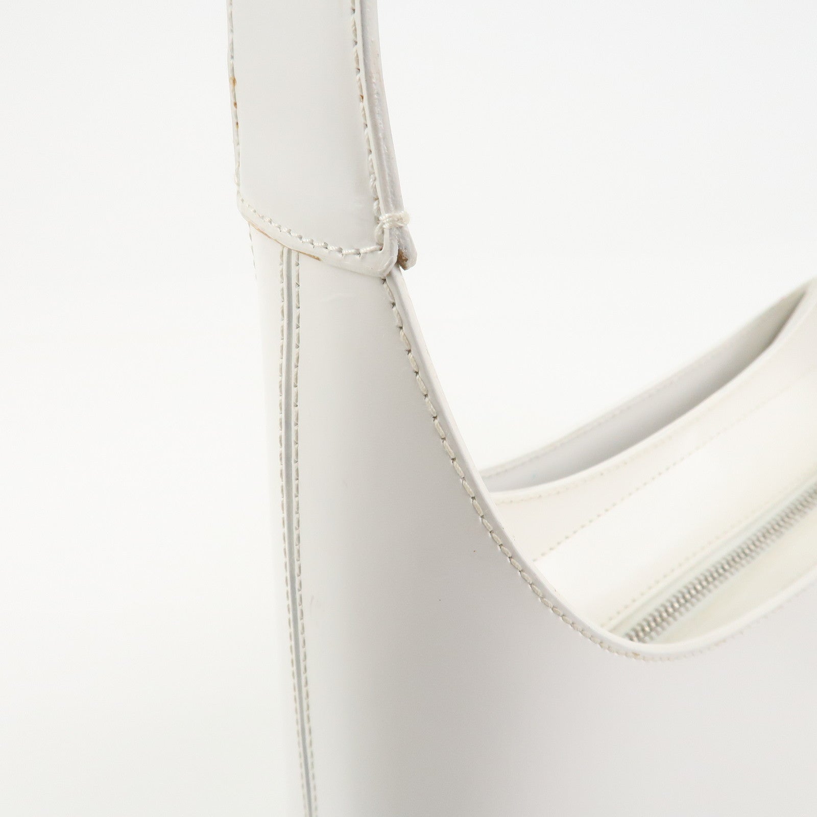 Ferragamo Gancini Leather Shoulder Bag Hand Bag White Silver