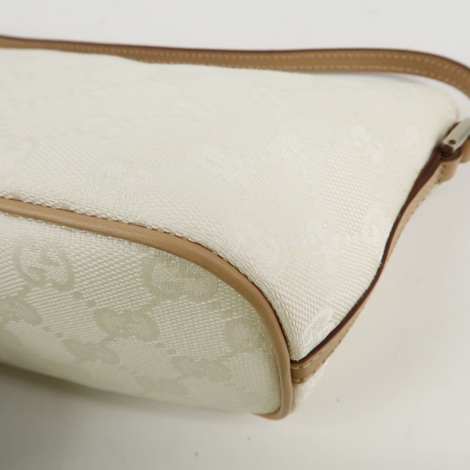 GUCCI Boat Bag GG Canvas Leather Hand Bag White Beige 039.1103 Used