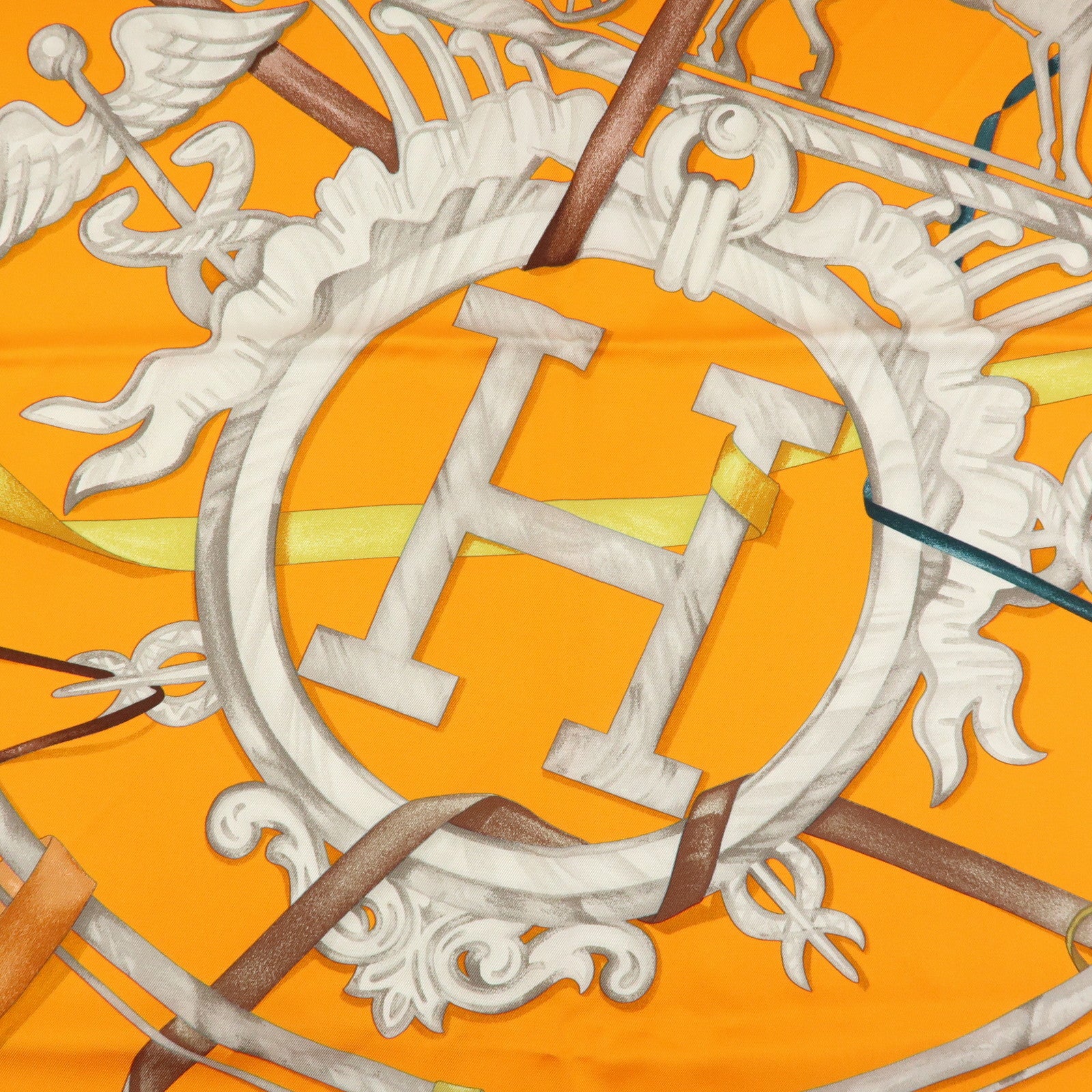 HERMES Carre 90 Silk 100% Scarf ATTRAPE TES REVES Orange