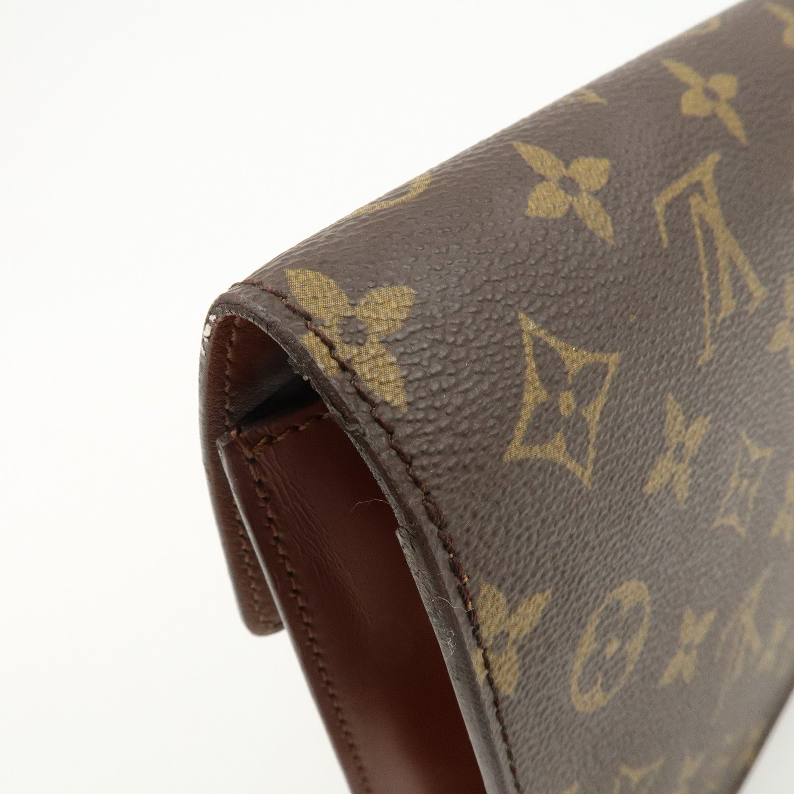 Louis Vuitton Monogram Canvas Chaillot Clutch Bag M51788