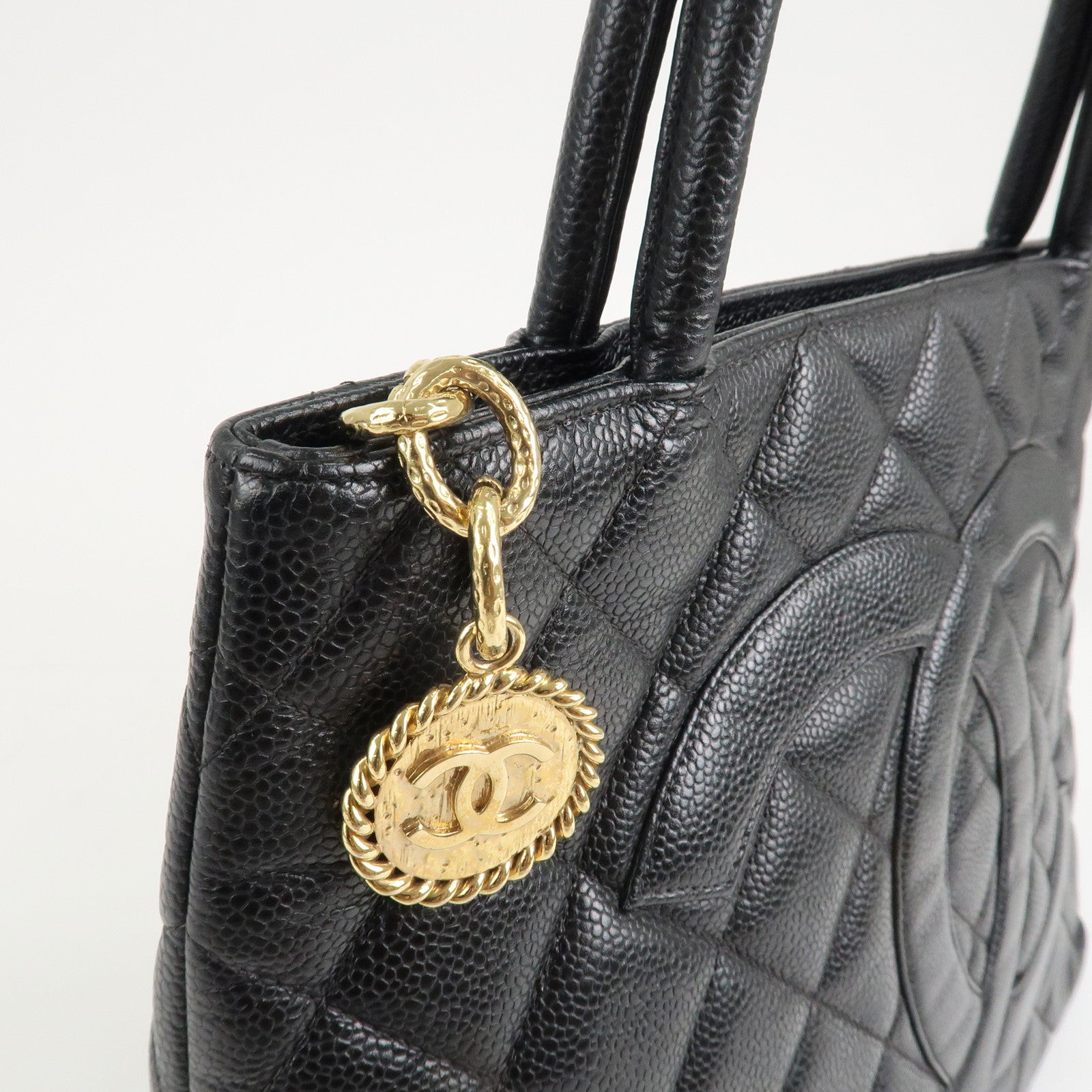 CHANEL Matelasse Caviar Skin Medalion Tote Bag Hand Bag A01804 Used