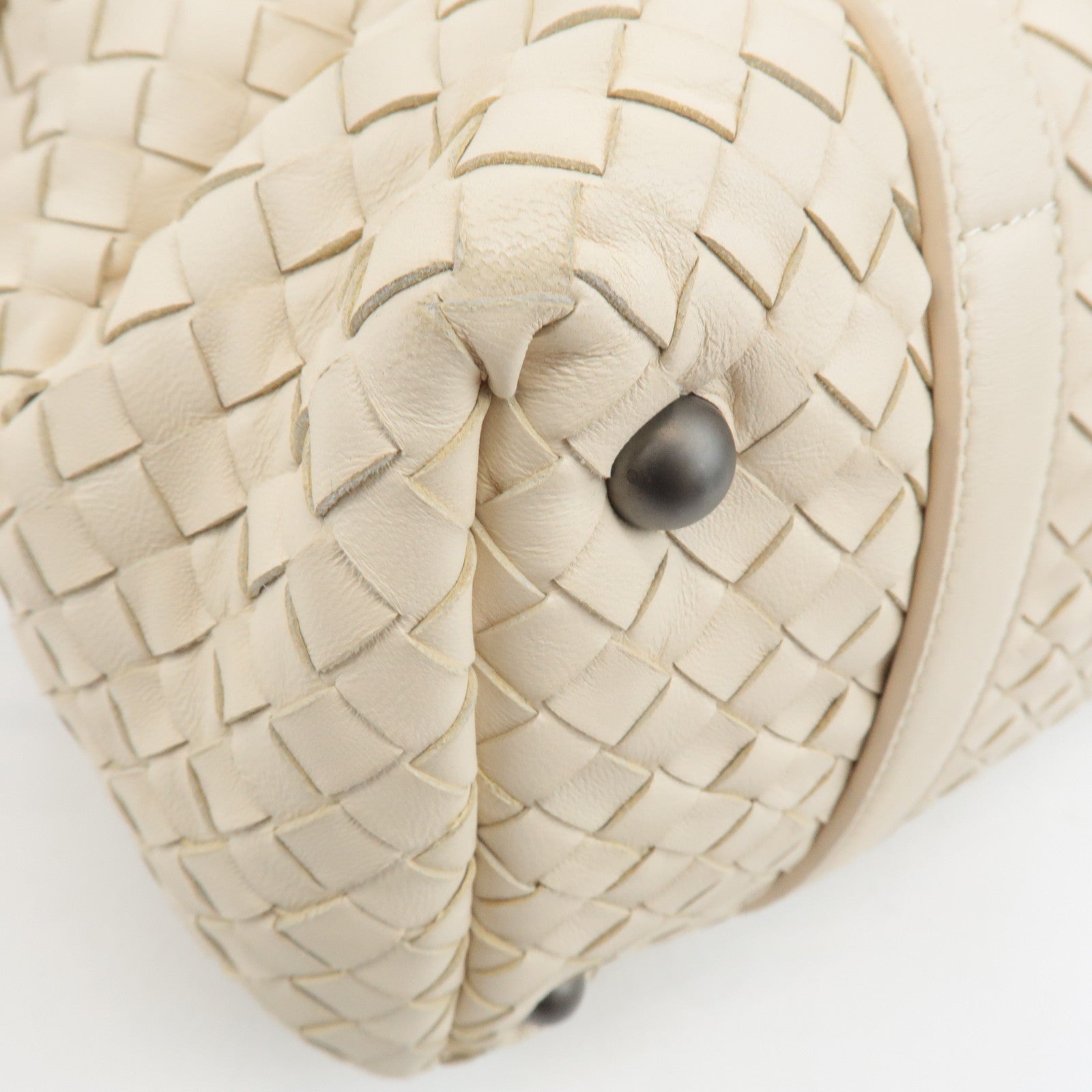 BOTTEGA VENETA Intrecciato Leather Montaigne Boston Bag Ivory