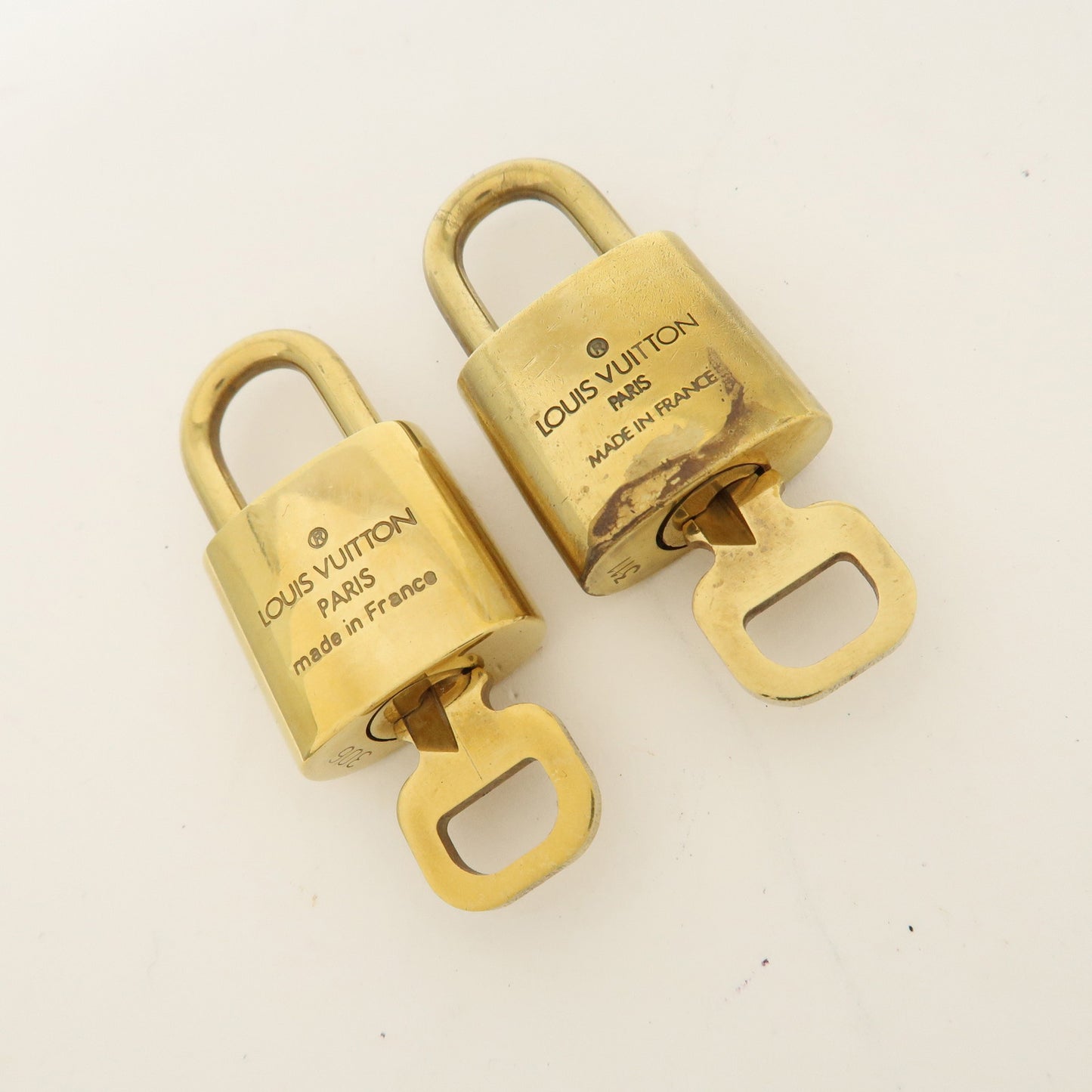 Louis Vuitton Set of 10 Lock & Key Cadena Key Lock Gold