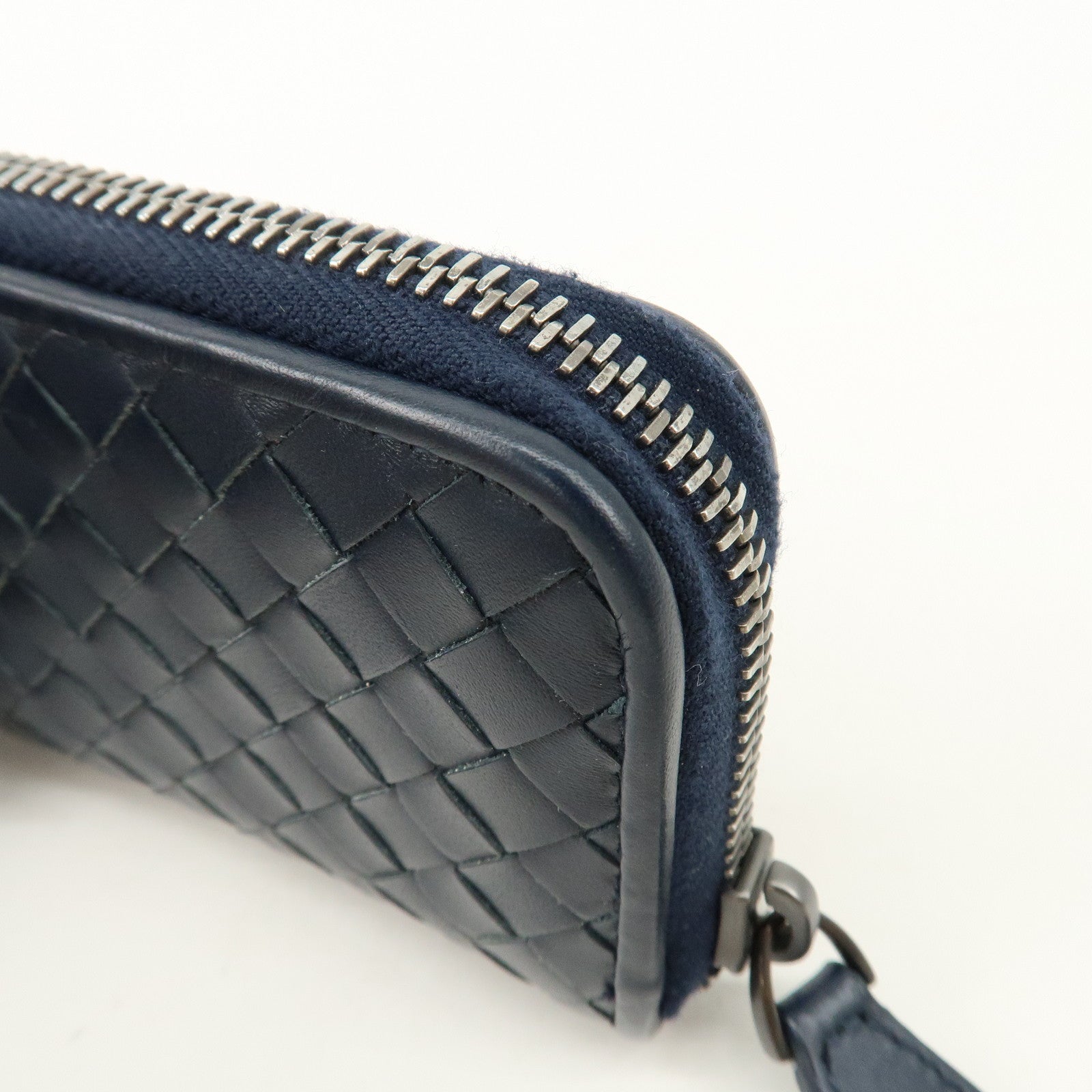 BOTTEGA VENETA Intrecciato Leather Zip Round Coin Case Navy