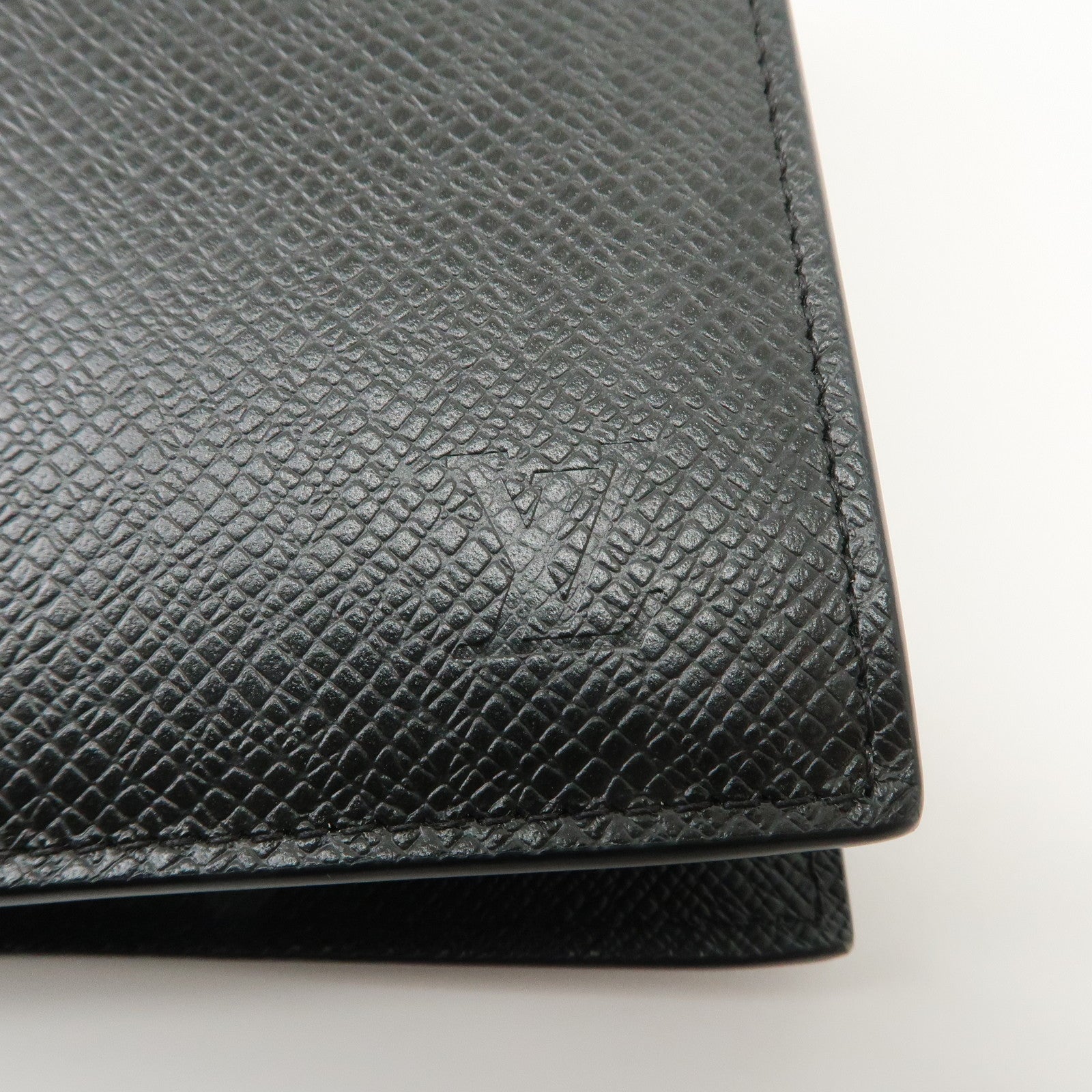 Louis Vuitton Taiga Portefeuille Marco NM Wallet Ardoise M30865