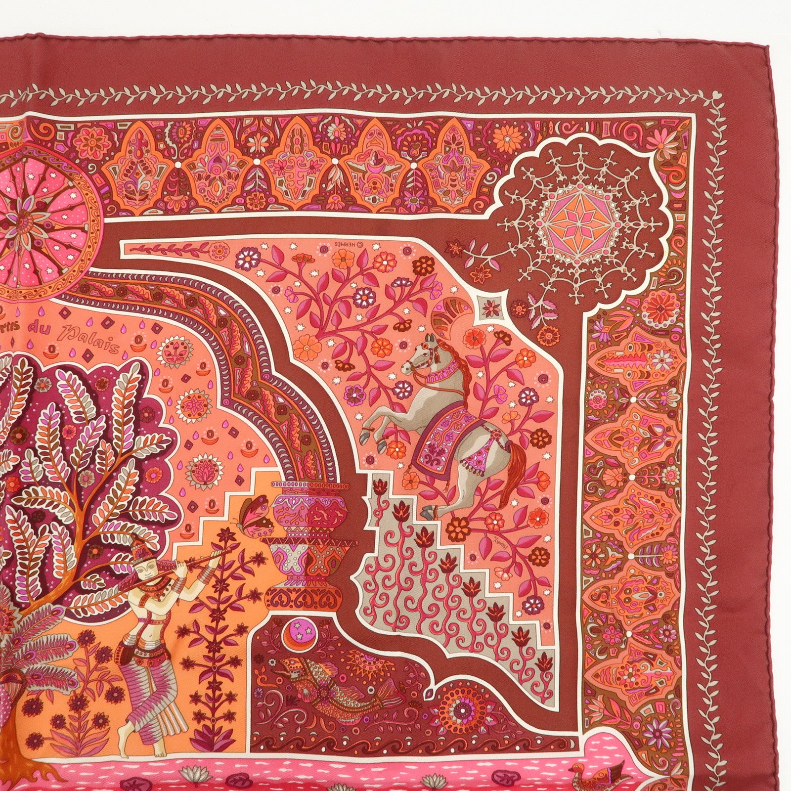 HERMES Carre 90 Silk 100% Aux Portes du Palais Scarf Red