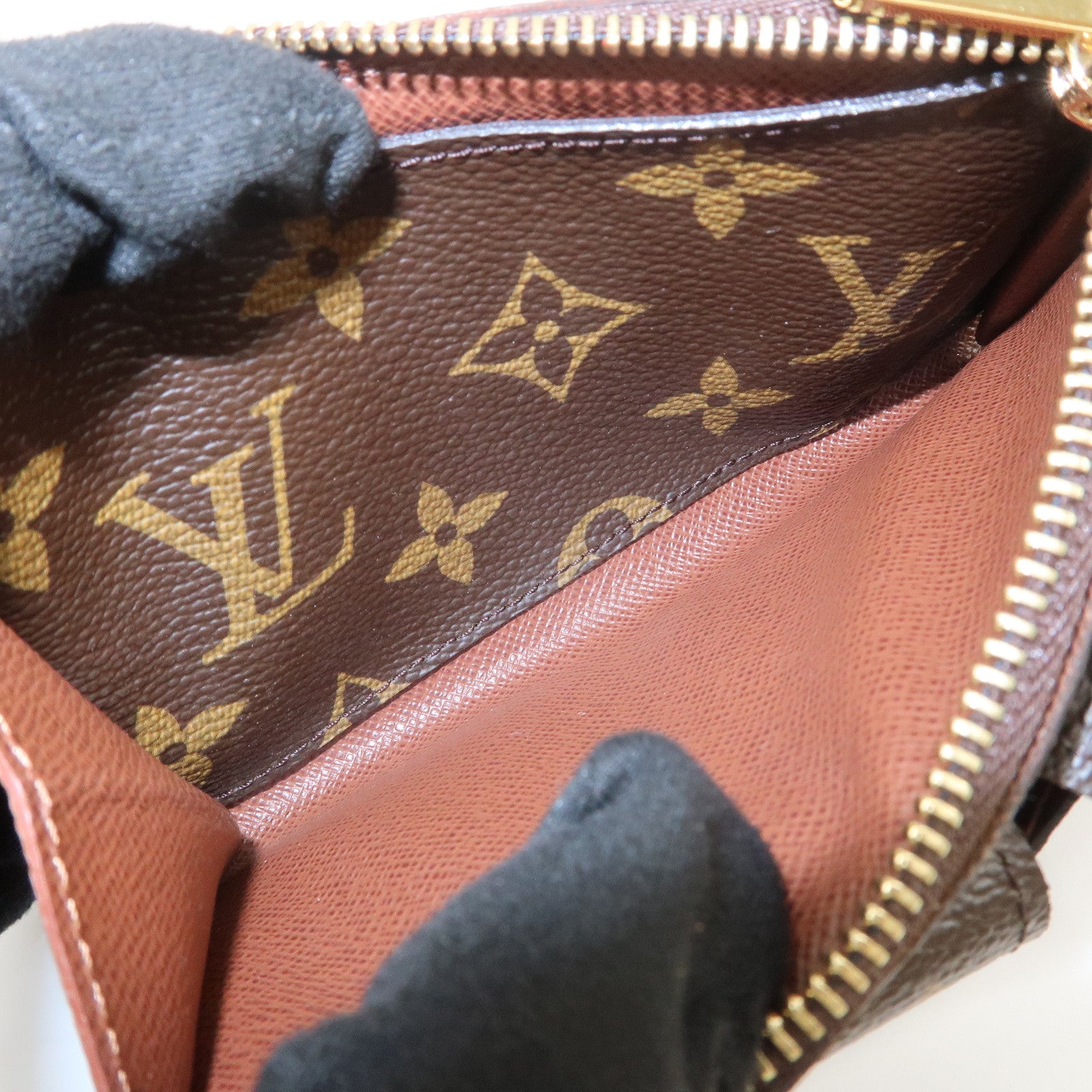 Louis Vuitton Monogram Ceinture Pochette Duo Waist Bag M9836