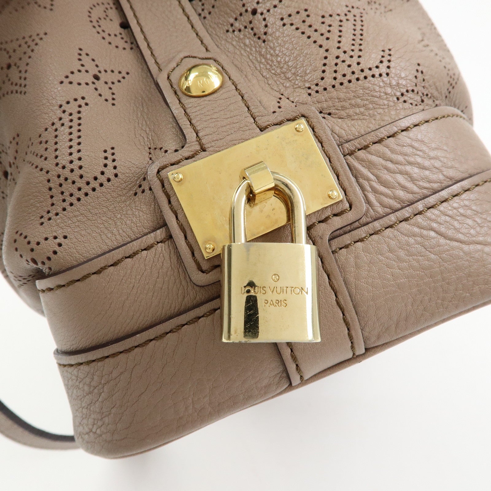 Louis Vuitton Monogram Mahina Stella PM 2Way Bag Poudre M93175