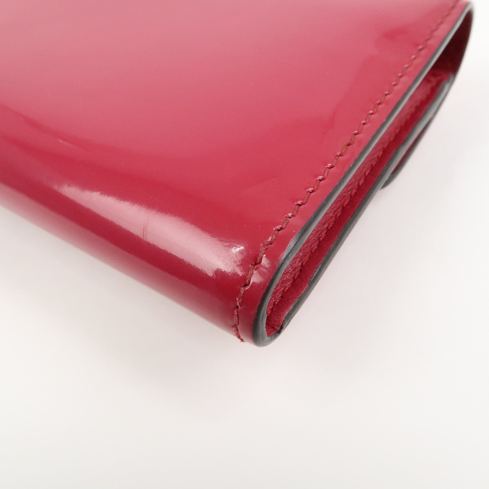 GUCCI Guccissima Interlocking G Patent Leather Wallet Pink 369663