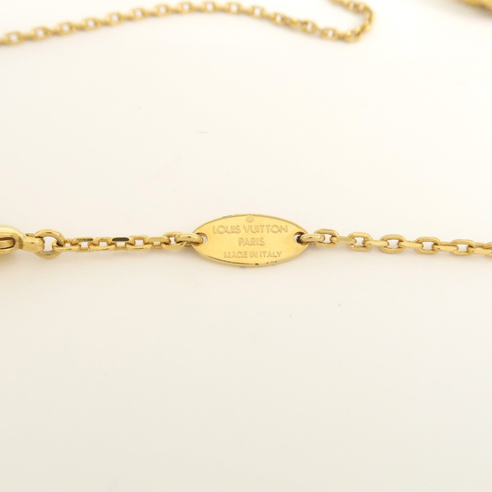 Louis Vuitton Collier Pillow Nanogram Metal Gold Necklace M00782