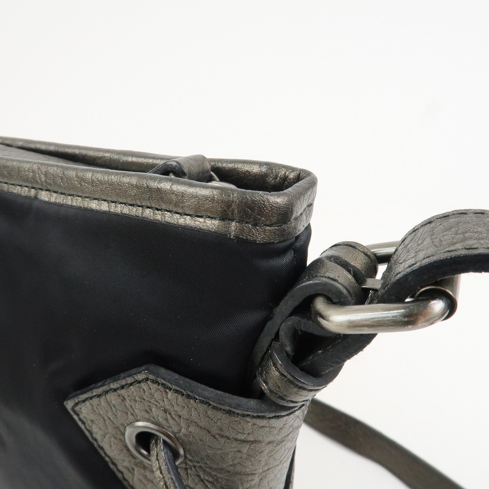 BURBERRY Logo Nylon Leather Shoulder Bag Crossbody Black