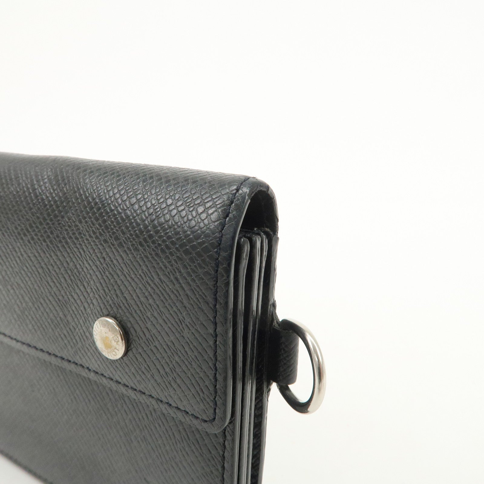 Louis Vuitton Taiga Portefeuille Accordeon Long Wallet Noir M30998