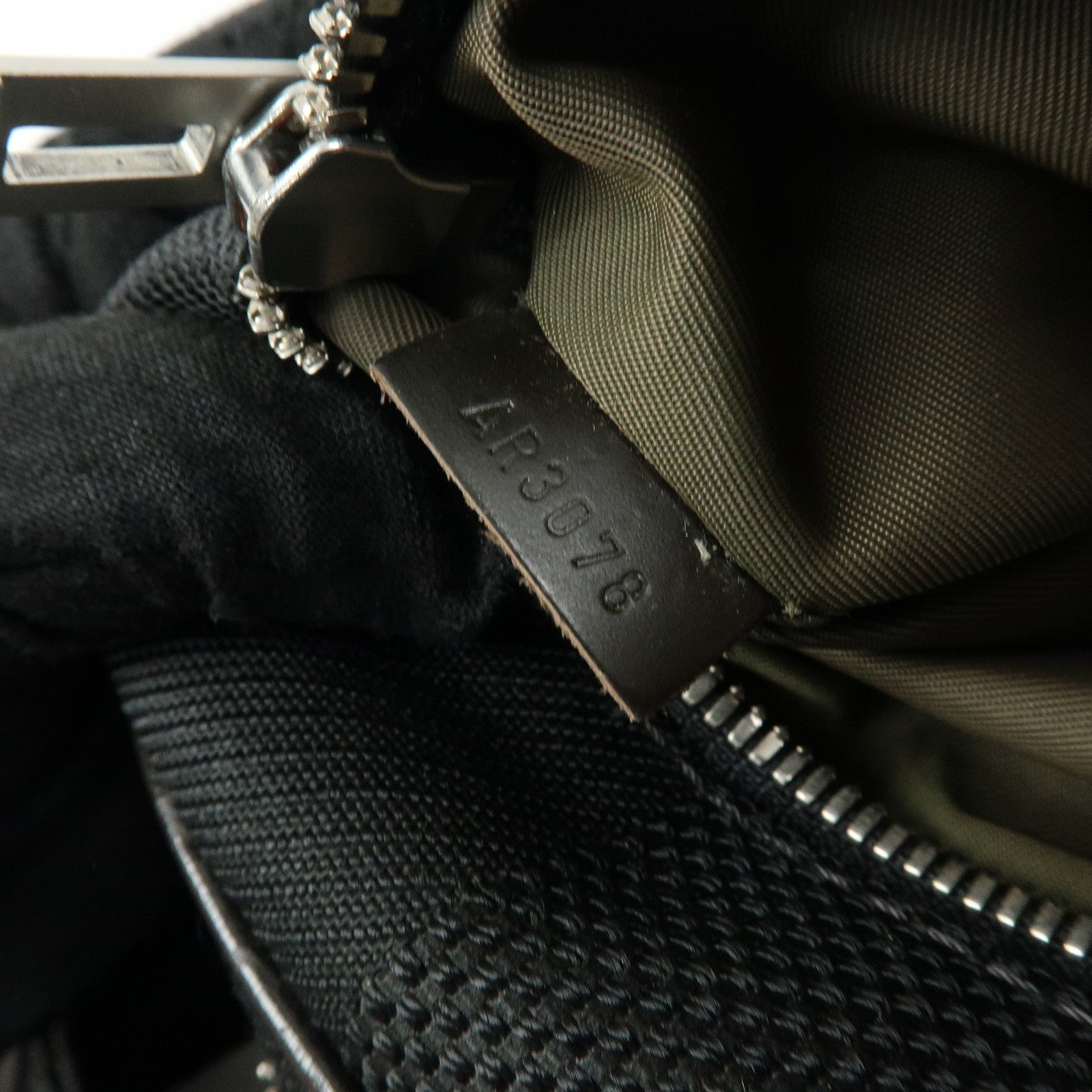 Louis Vuitton Damier Geant Acrobat Waist Bag Noir Black M93620