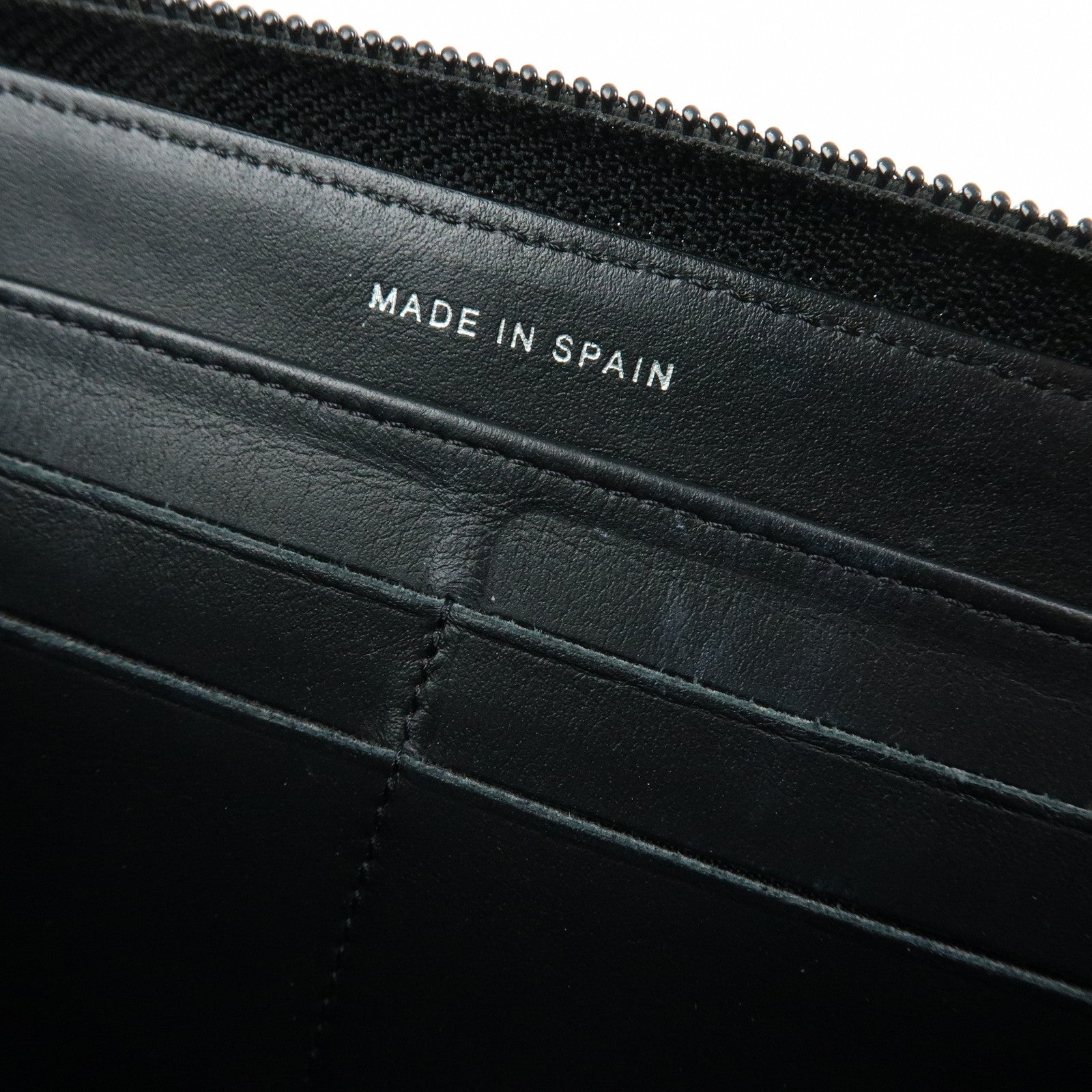 CHANEL COCO Mark Caviarskin Round Zippy Wallet Black Silver