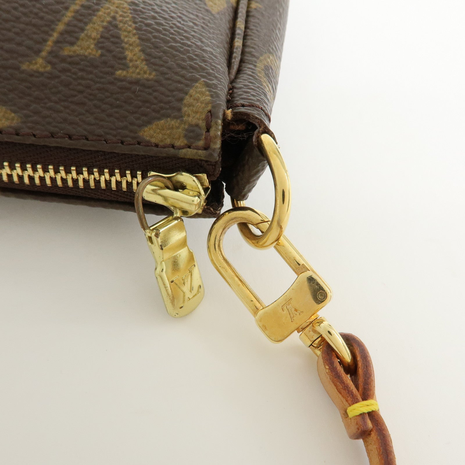 Louis Vuitton Monogram Pochette Accessoires Pouch Hand Bag M51980
