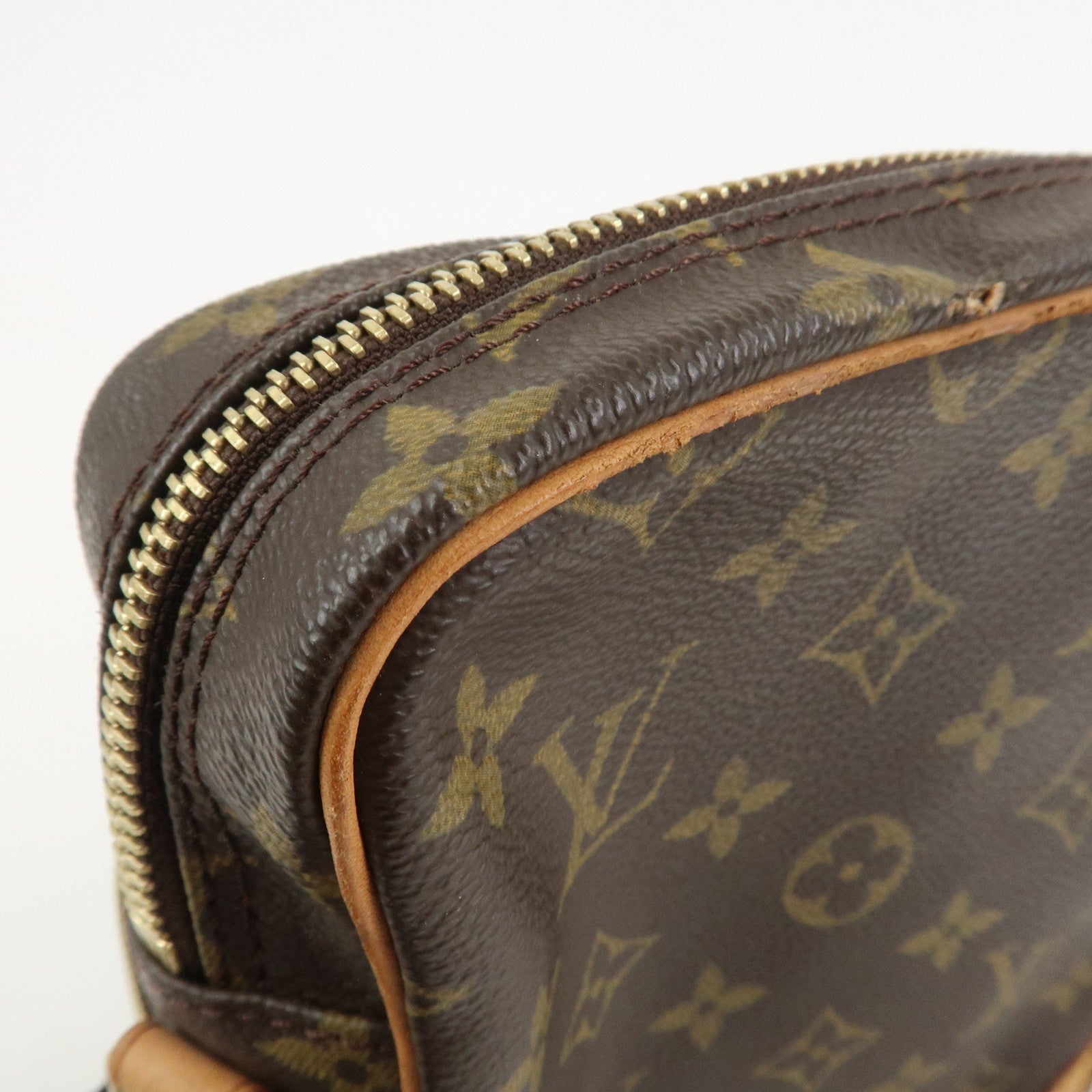 Louis Vuitton Monogram Amazone Shoulder Bag Crossbody Bag M45236