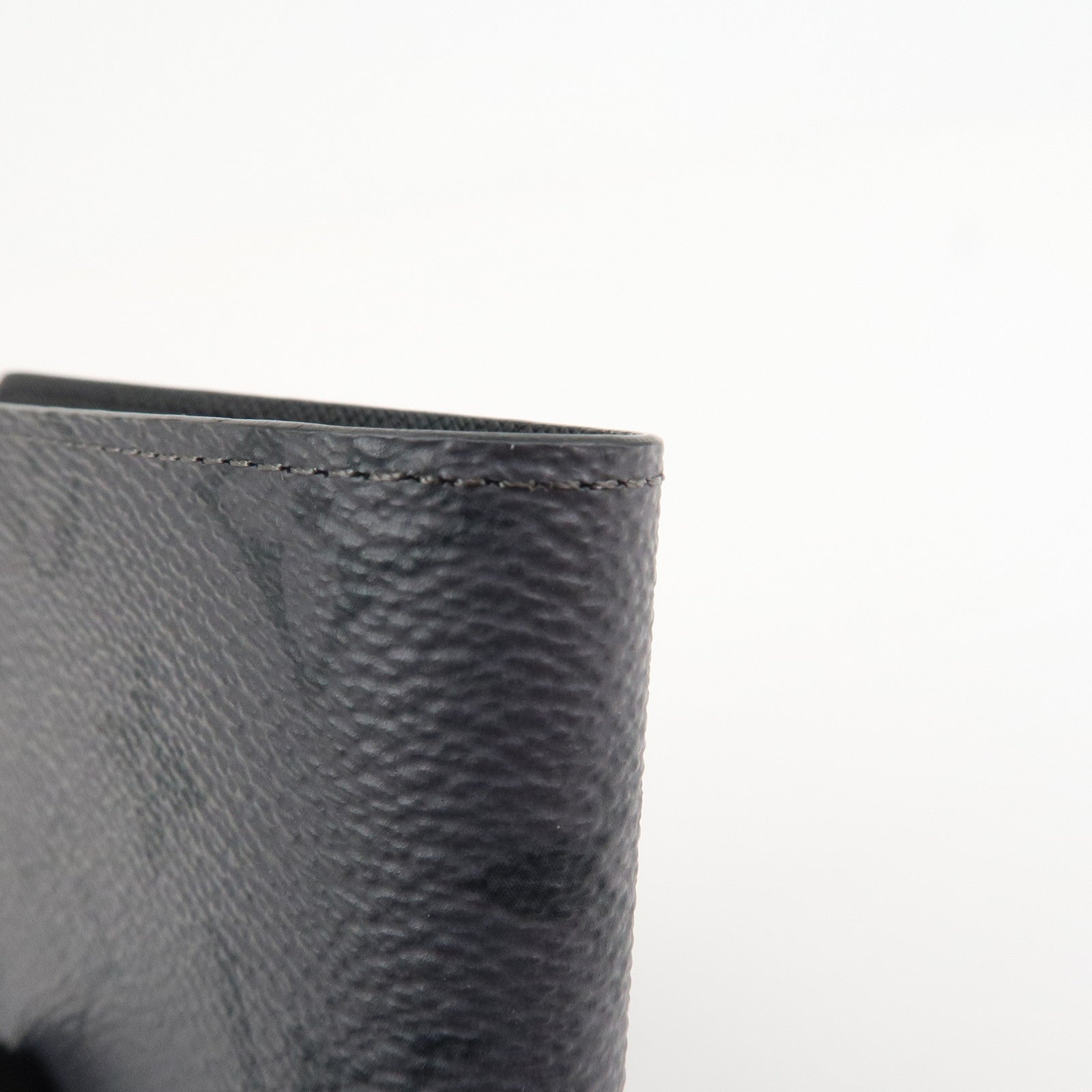 Louis Vuitton Monogram Eclips Portefeuille Slender Wallet M80906