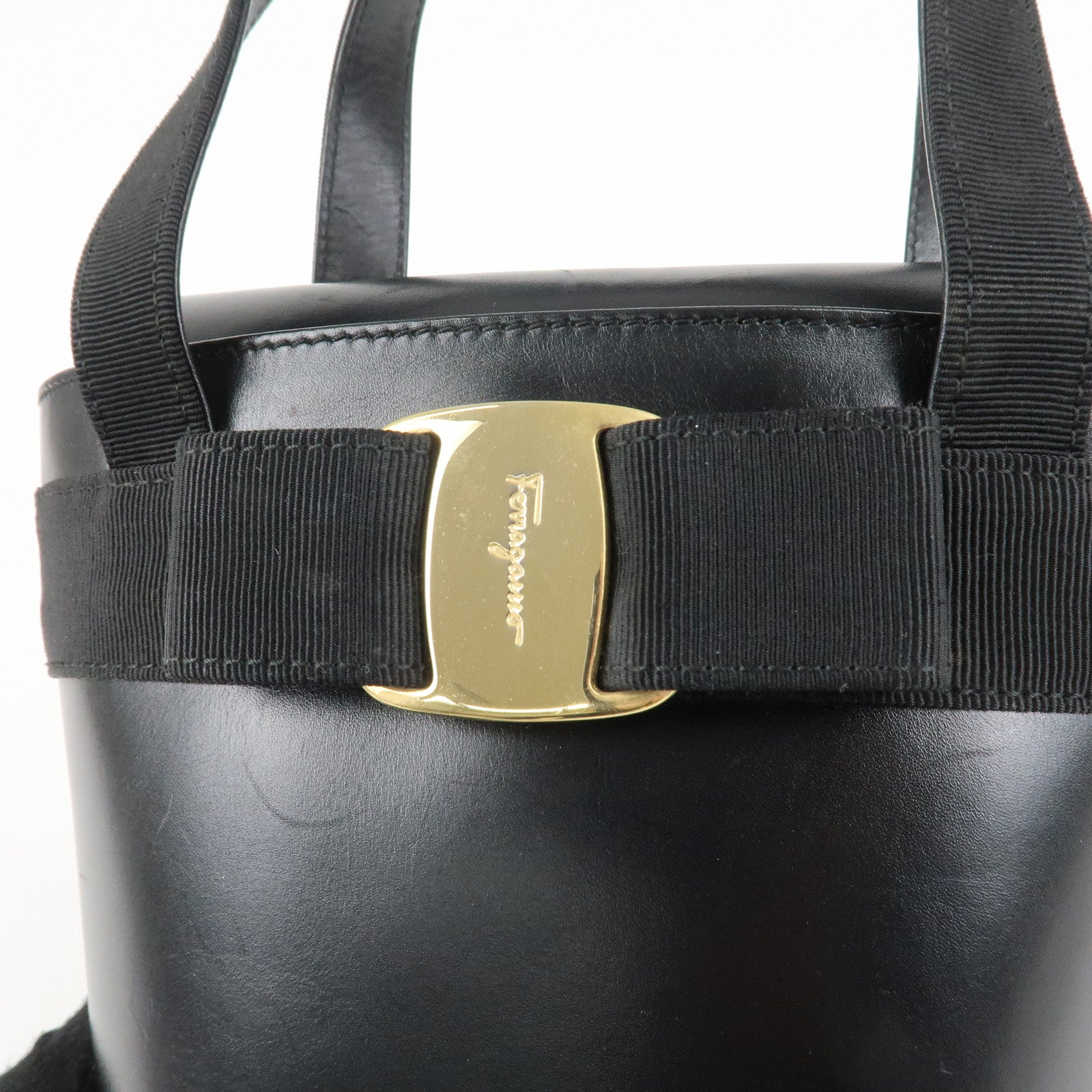 Ferragamo Vara Ribbon Leather Hand Bag Gold HDW Black Used