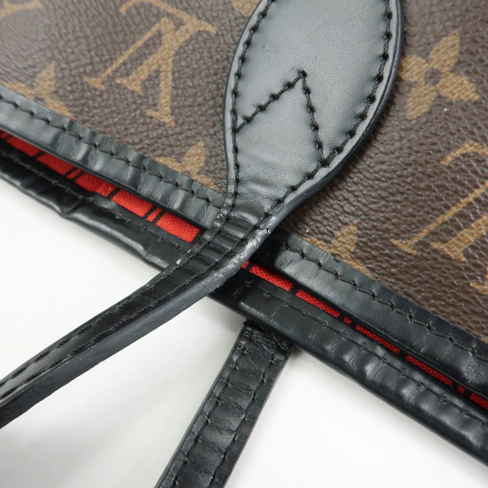 Louis Vuitton Monogram LV World Tour Neverfull MM Tote Bag M42844