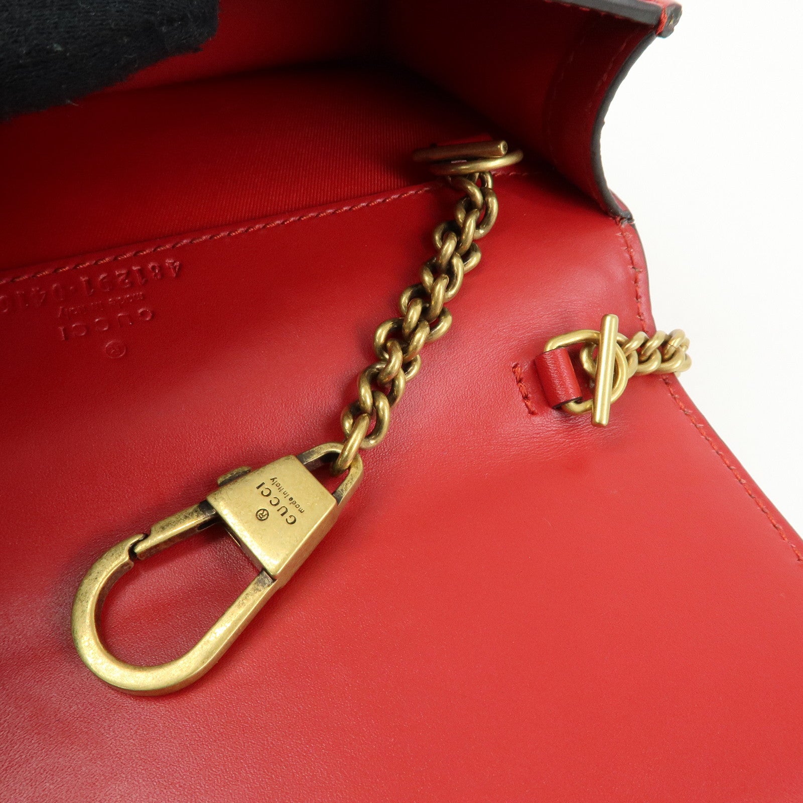 GUCCI Interlocking G Guccissima Chain Shoulder Bag Cherry 481291