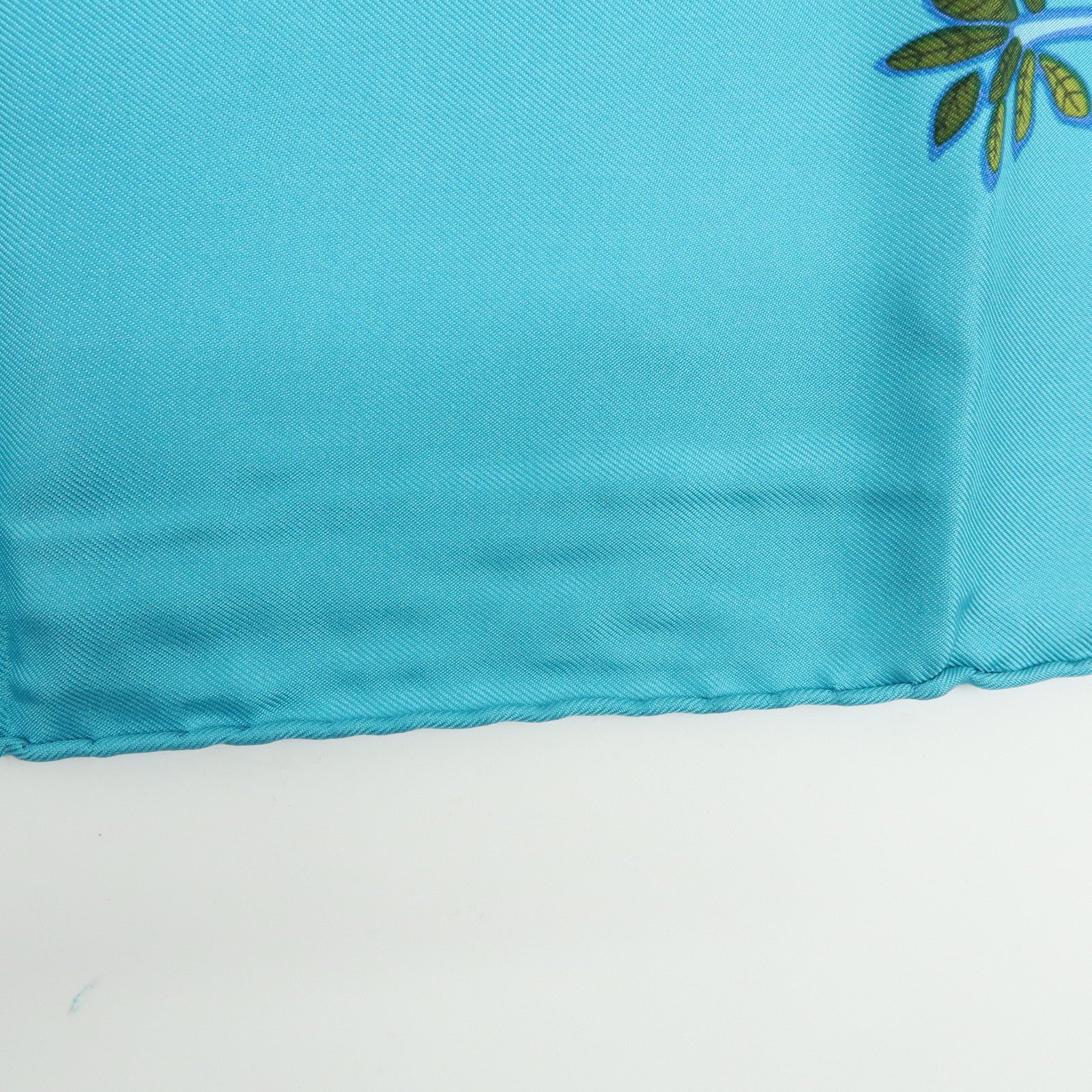 HERMES Carre 90 Silk 100% Scarf Annie Faivre Animal Print Blue