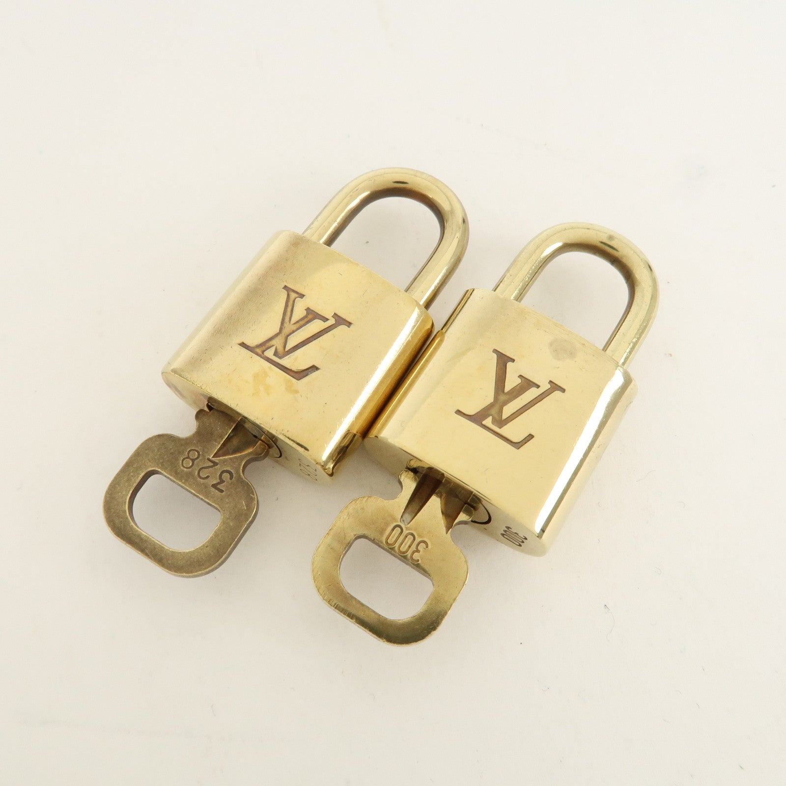 Louis Vuitton Set of 10 Lock & Key Cadena Key Lock Metal Gold Used