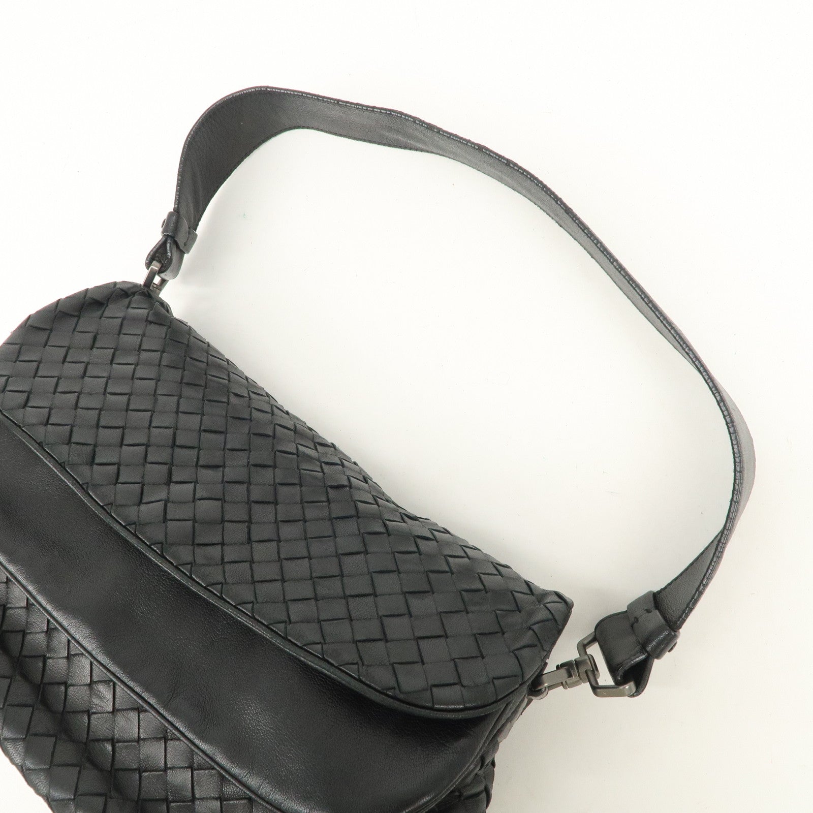 BOTTEGA VENETA Intrecciato Leather Shoulder Bag Black 142468 Used
