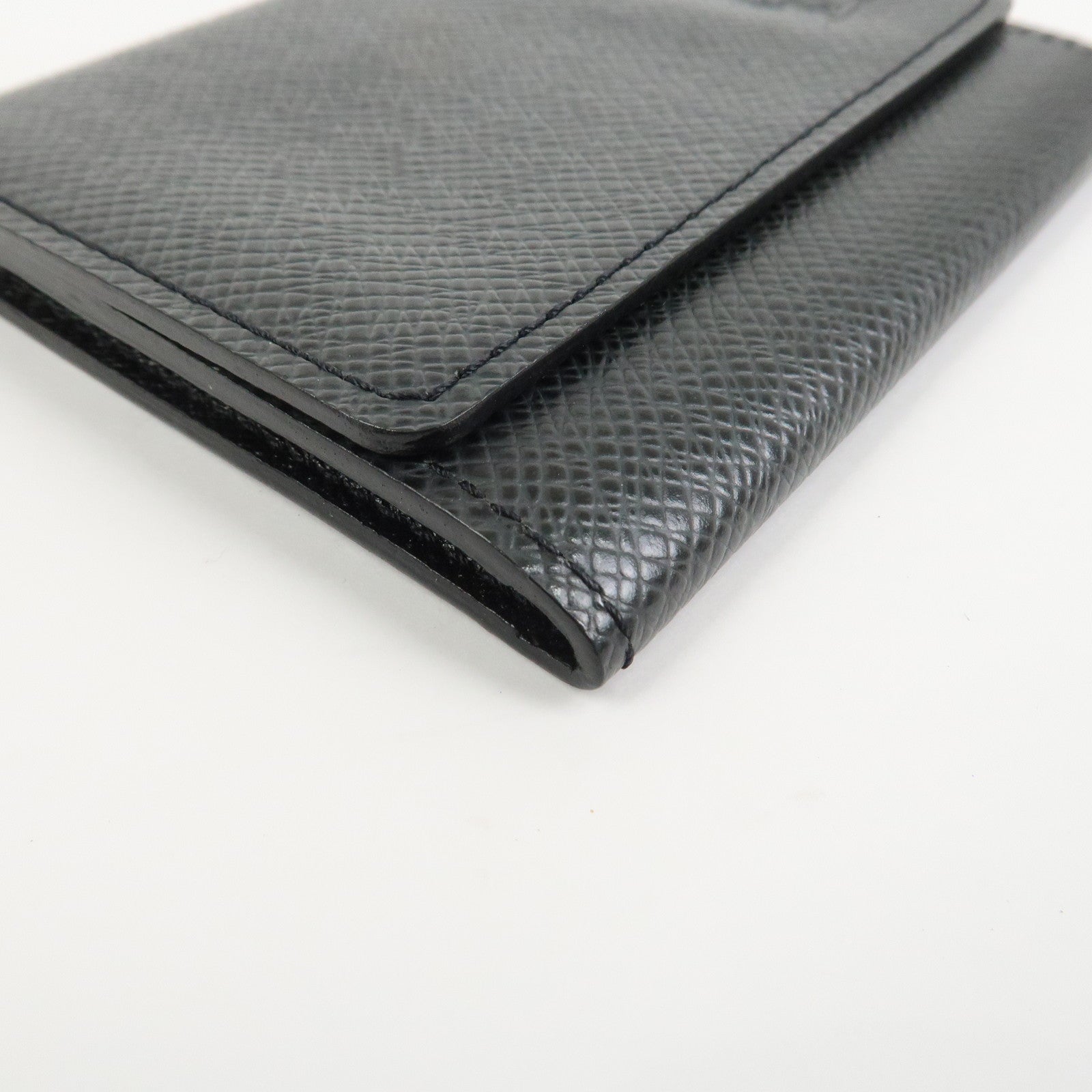 Louis Vuitton Taiga Enveloppe Cartes de Visite Card Case M30922