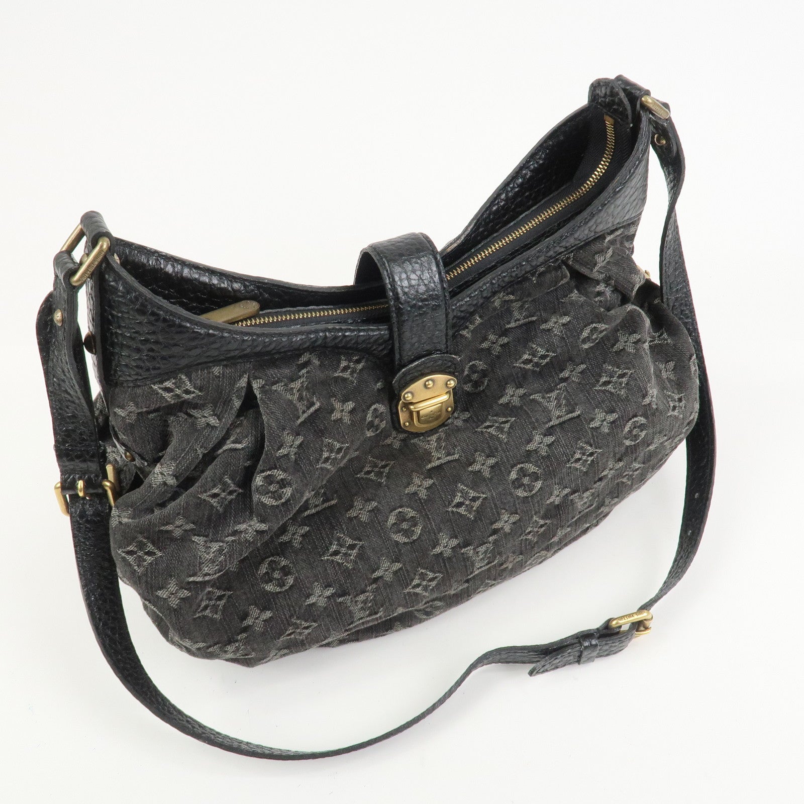 Louis Vuitton Monogram Denim Slightly Shoulder Bag Noir M95835