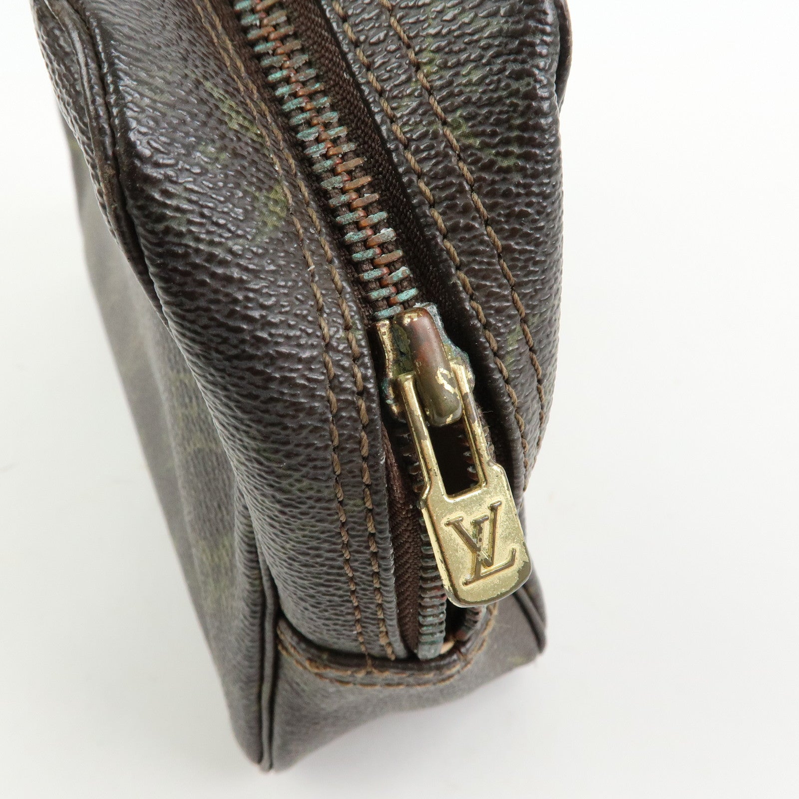 Louis Vuitton Monogram Trousse Toilette 23 Cosmetic Pouch M47524