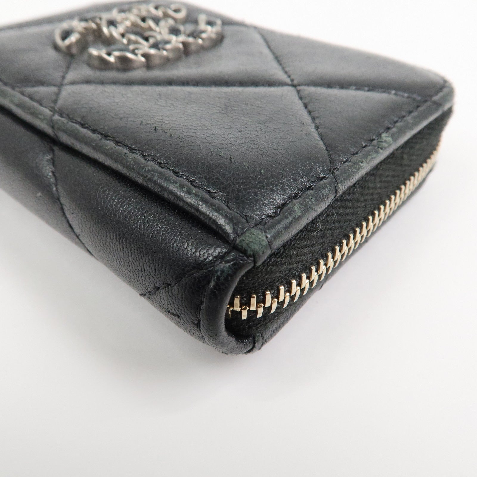 CHANEL Chanel 19 Lamb Skin Round Zippy Coin Case Black AP2701