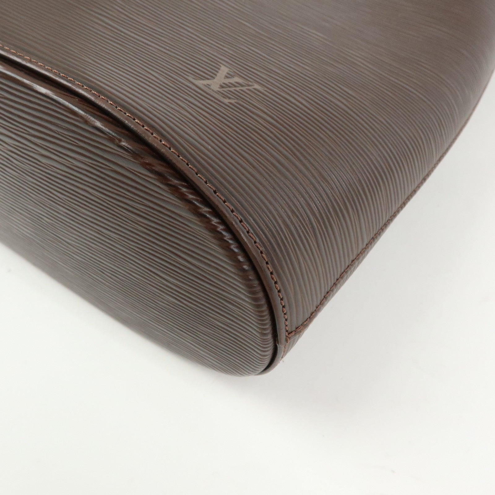 Louis Vuitton Epi Verso Leather Shoulder Bag Mocha M5281D