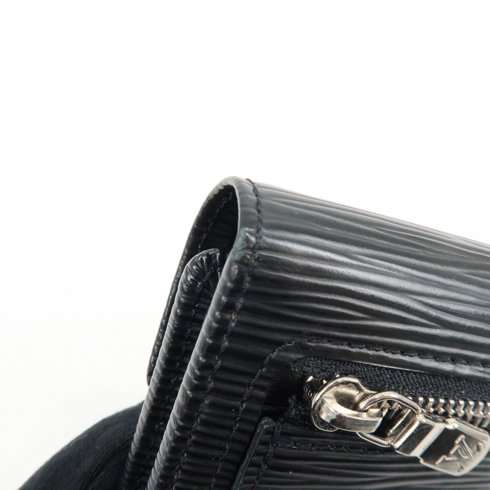 Louis Vuitton Epi Portefeuille Koala Compact Wallet Noir M58012