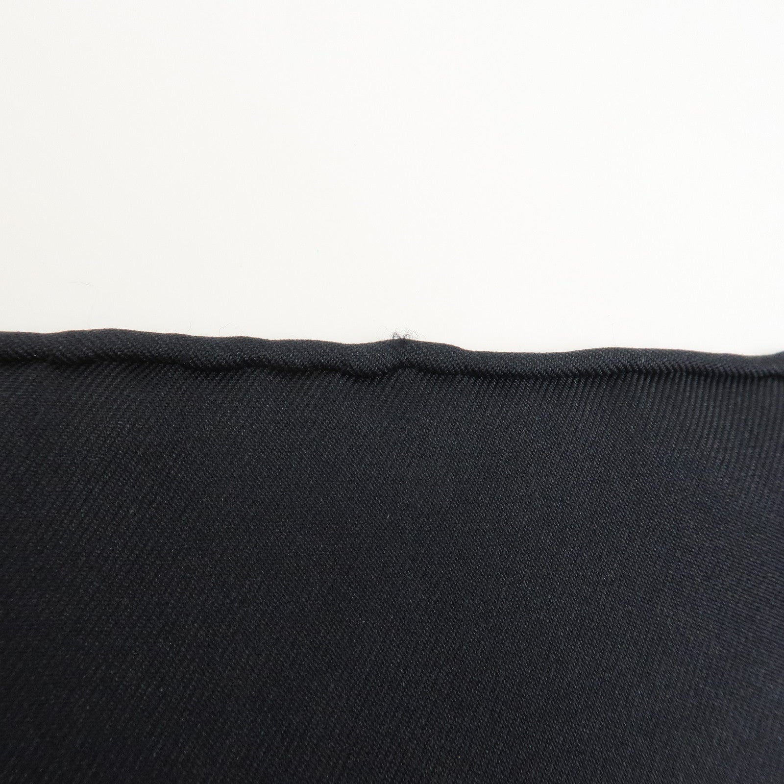 HERMES  Carre 90 Silk 100% Scarf LIBRES COMME L'AIR Bird Print