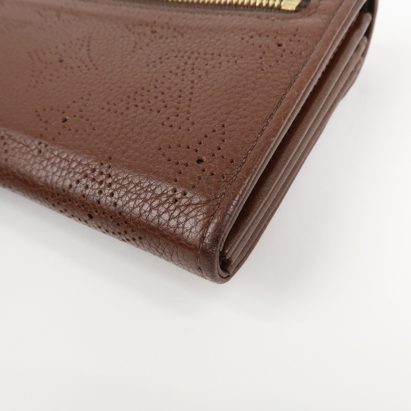 Louis Vuitton Monogram Mahina Portefeuilles Amelia Long Wallet Acajou M58125