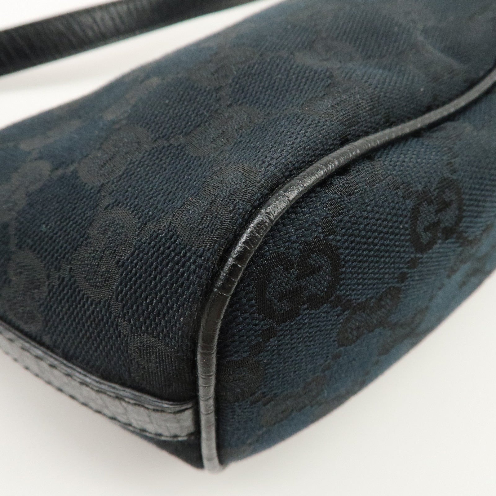 GUCCI Sherry GG Canvas Leather Hand Bag Accessorie Pouch 141809 Used